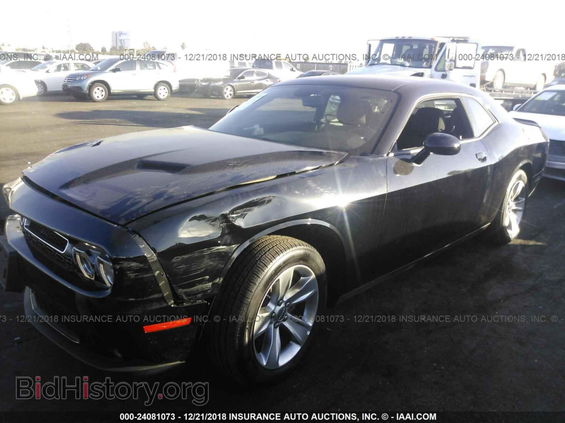 2018 Dodge Challenger - VIN: 2C3CDZAGXJH302950 - Фото 2
