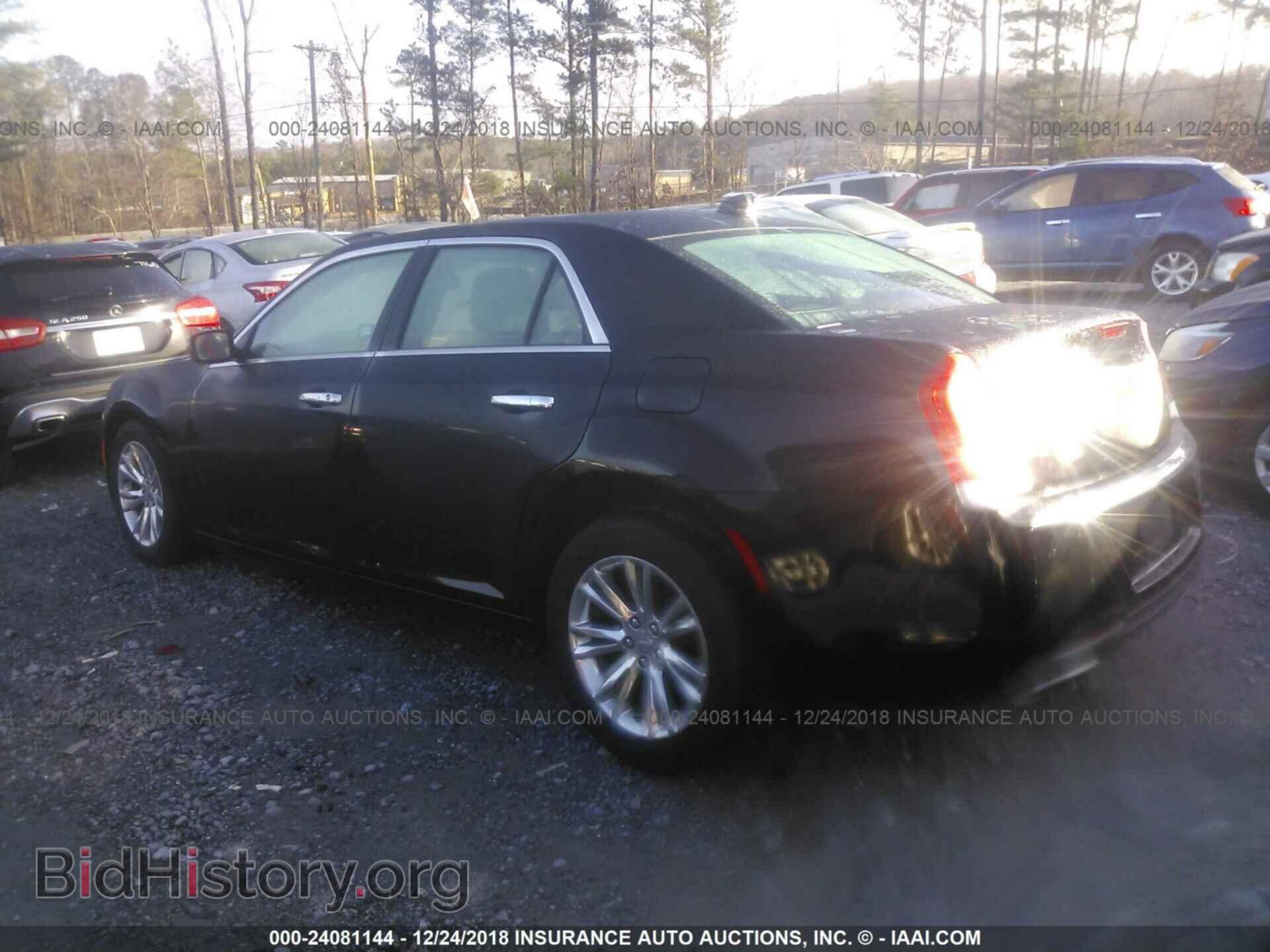 2017 Chrysler 300c - VIN: 2C3CCAEG6HH566448 - Фото 3