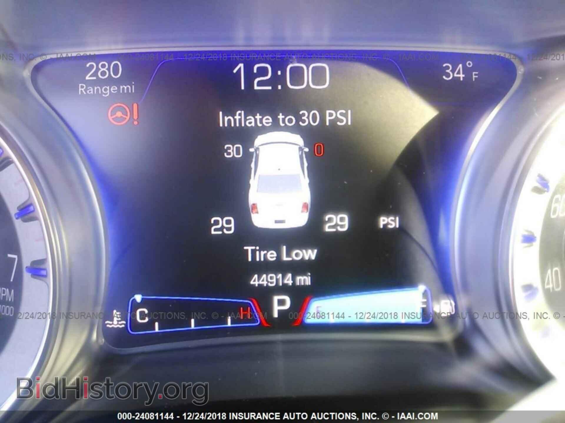 2017 Chrysler 300c - VIN: 2C3CCAEG6HH566448 - Фото 7