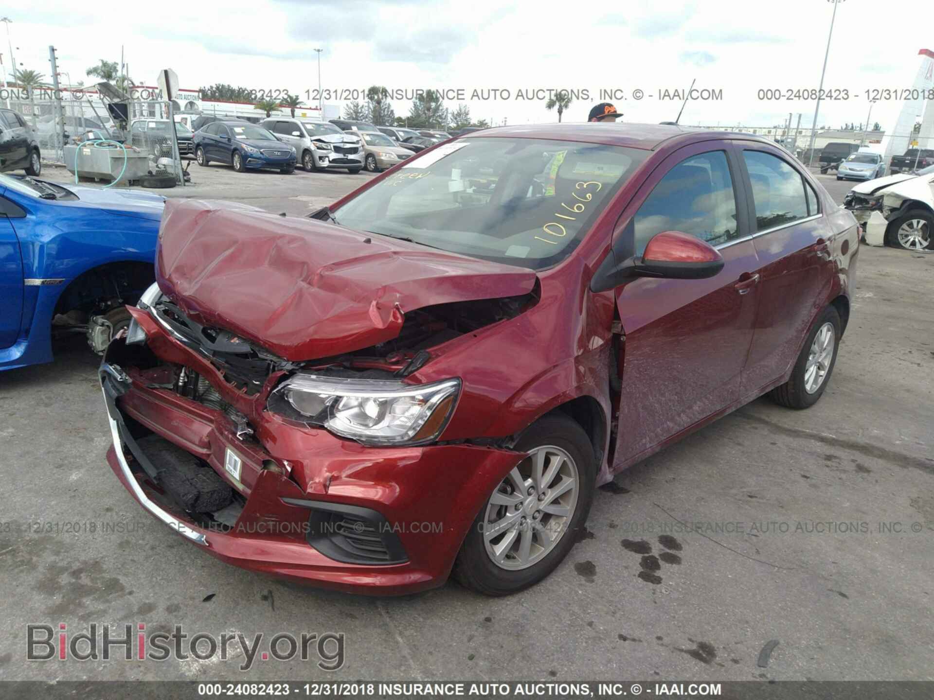 2018 CHEVROLET SONIC - VIN: 1G1JD5SH9J4101663 - Фото 2