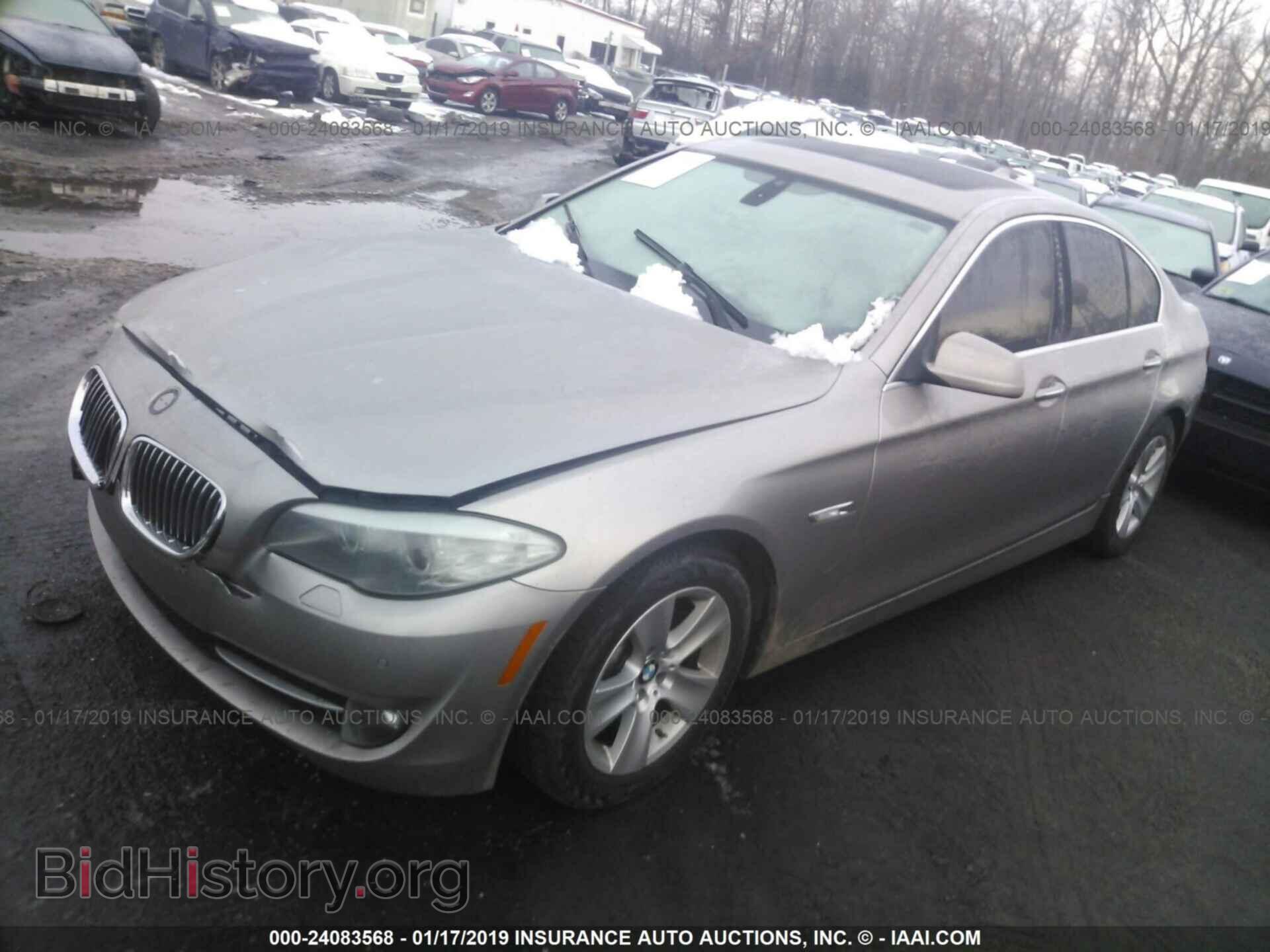 2011 BMW 528 - VIN: WBAFR1C52BC747238 - Фото 2
