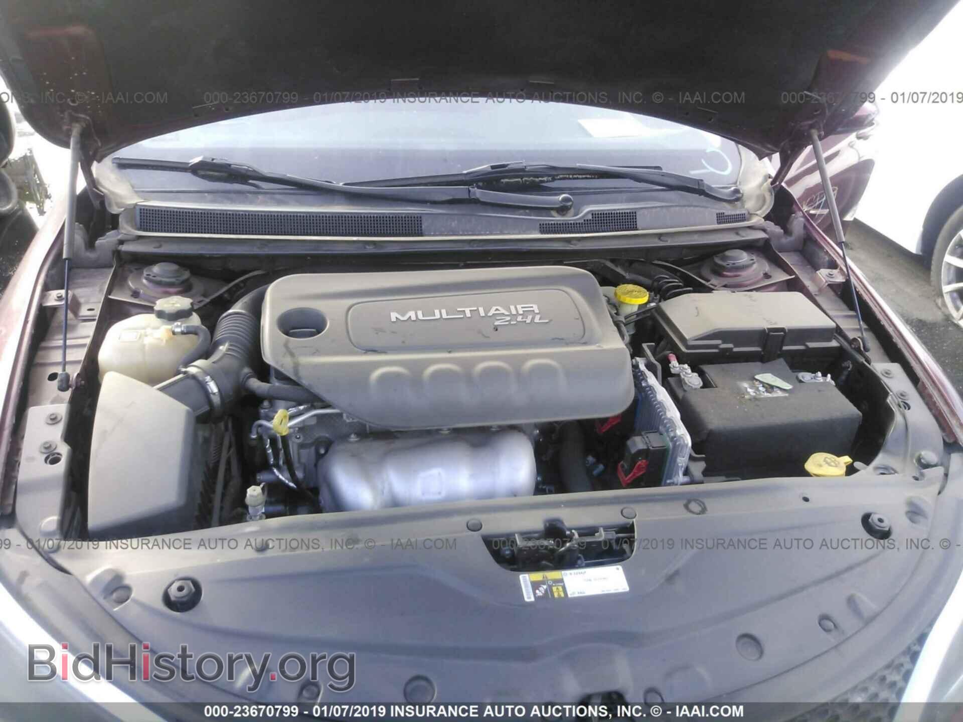 2015 CHRYSLER 200 - VIN: 1C3CCCAB2FN624775 - Photo 10