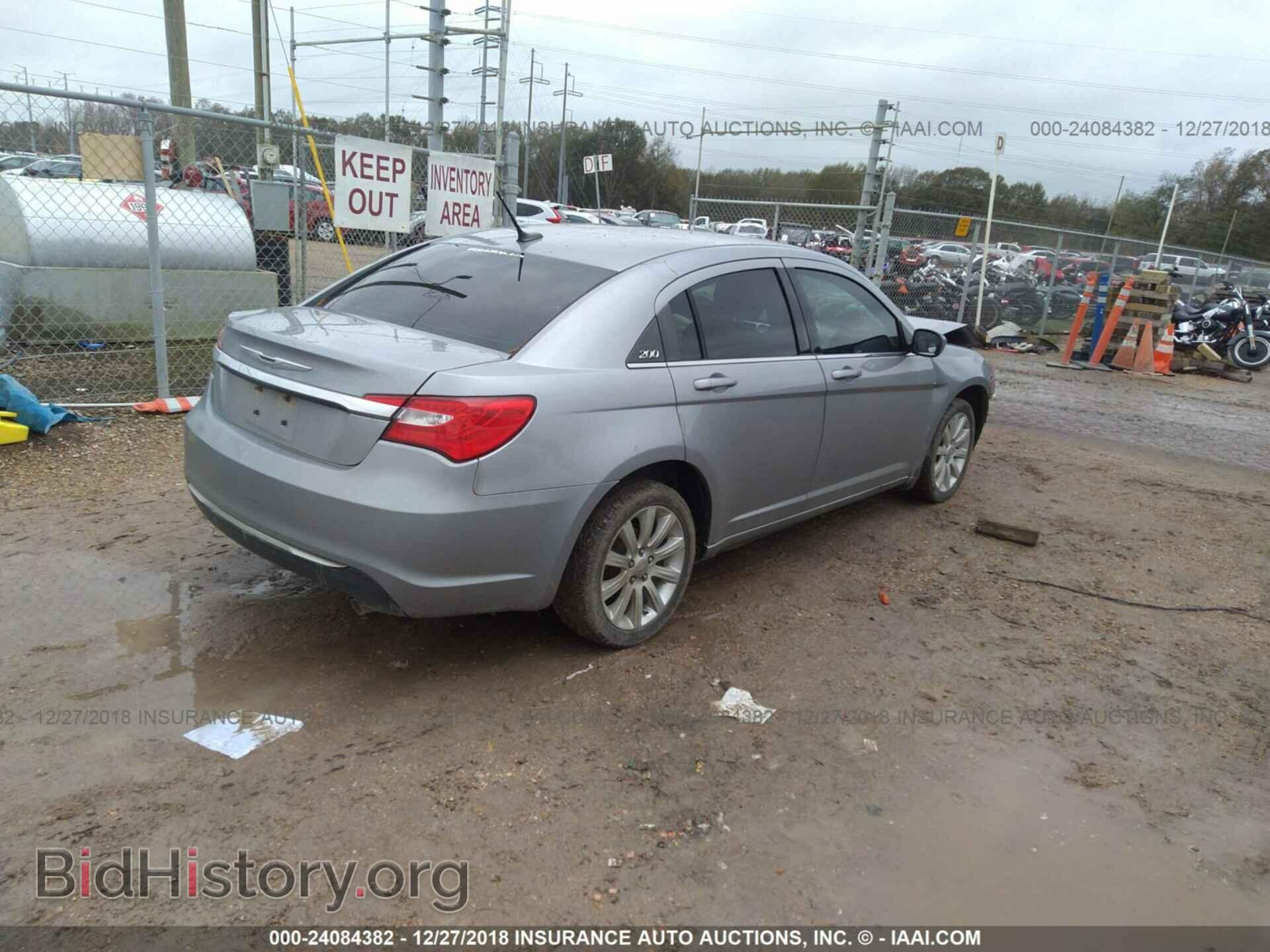 2013 CHRYSLER 200 - VIN: 1C3CCBBB5DN580566 - Photo 4