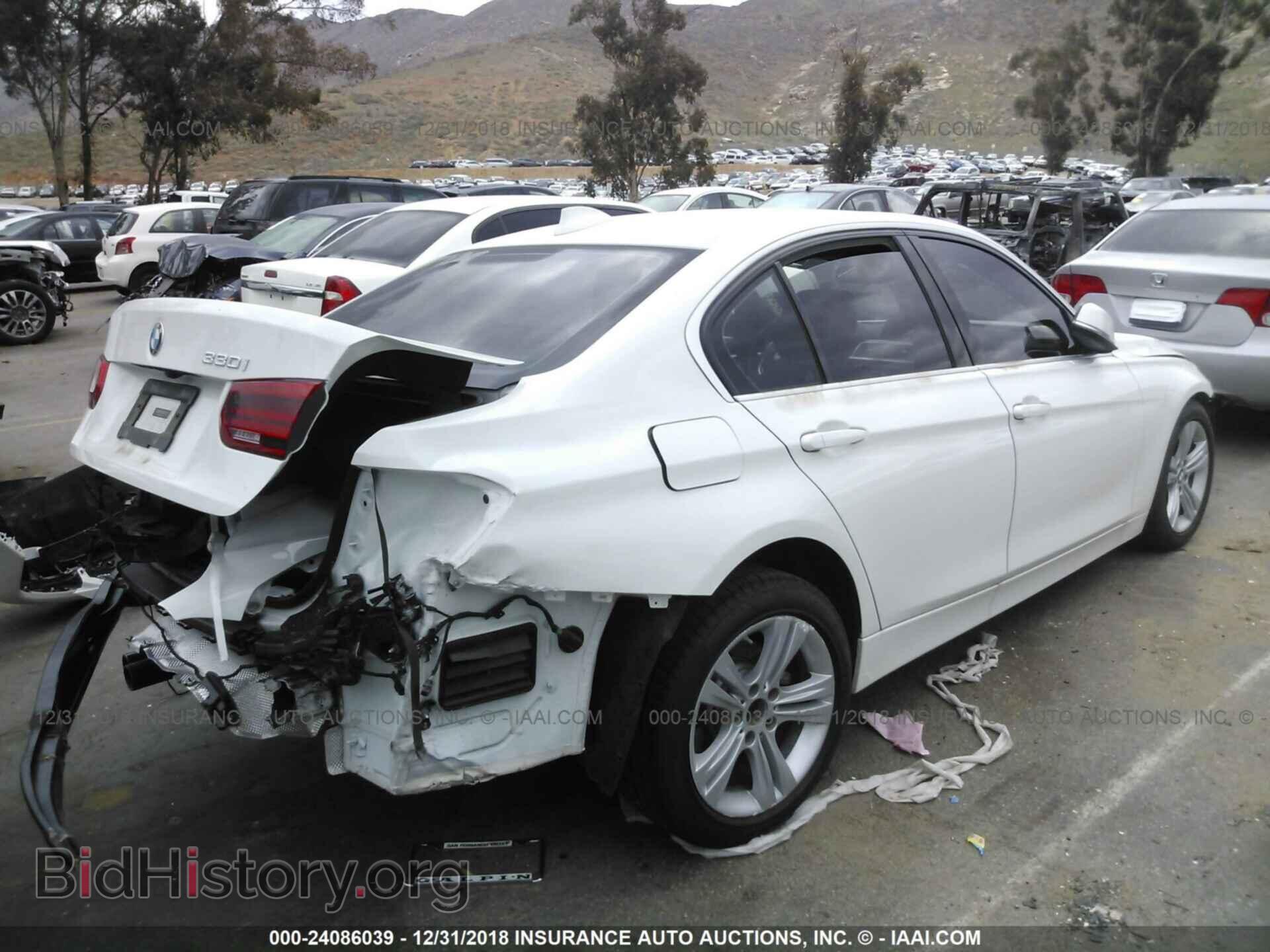 2018 BMW 330 - VIN: WBA8B9C55JEE81067 - Фото 4