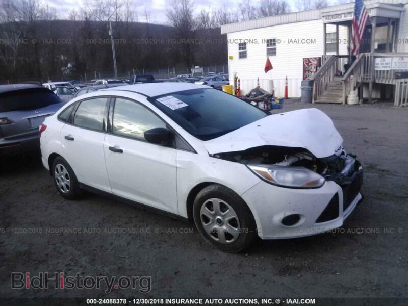 2013 Ford FOCUS (VIN 1FADP3E26DL121795) — photo 1 of 10, IAAI