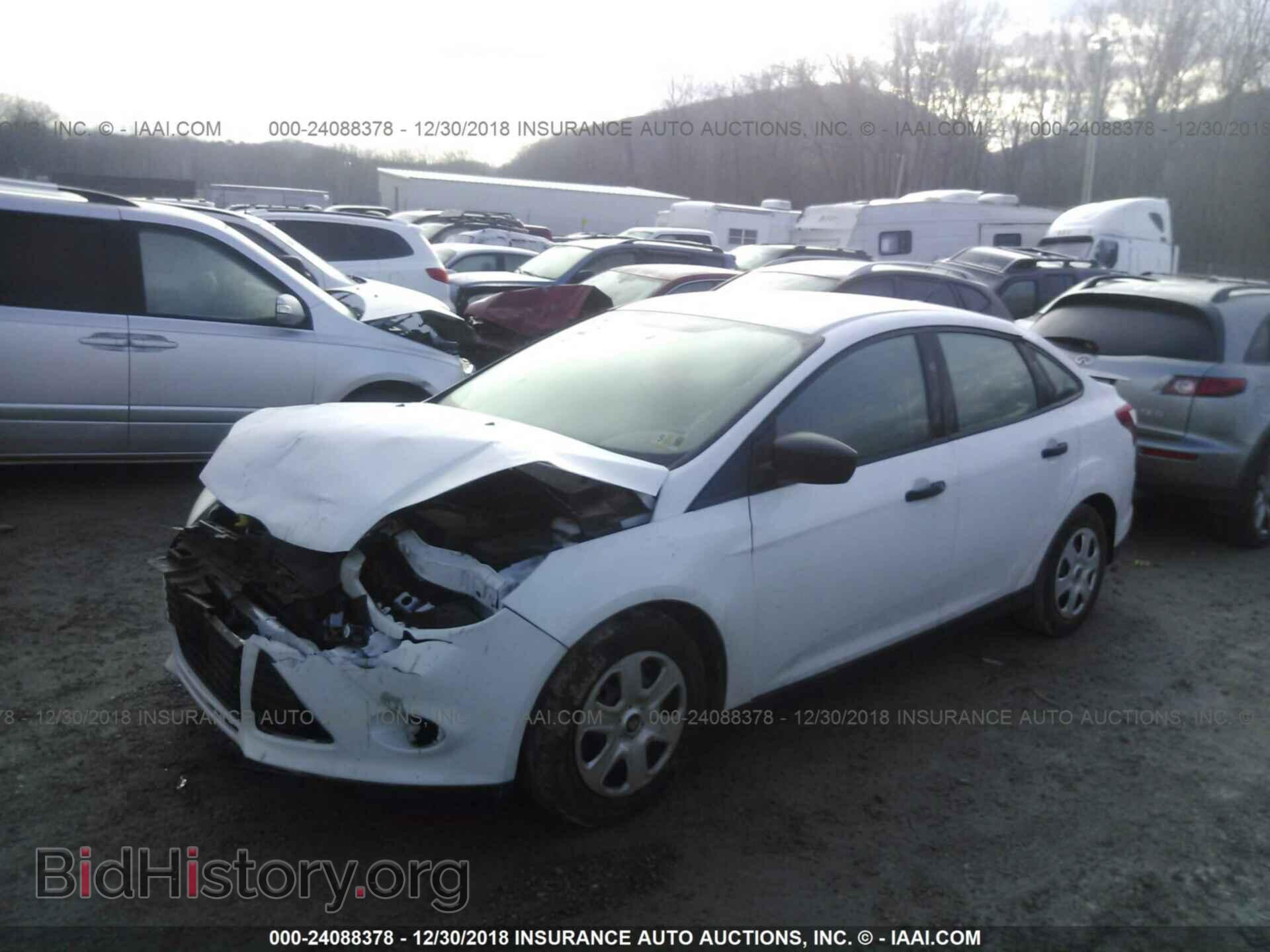 2013 FORD FOCUS - VIN: 1FADP3E26DL121795 - Фото 2