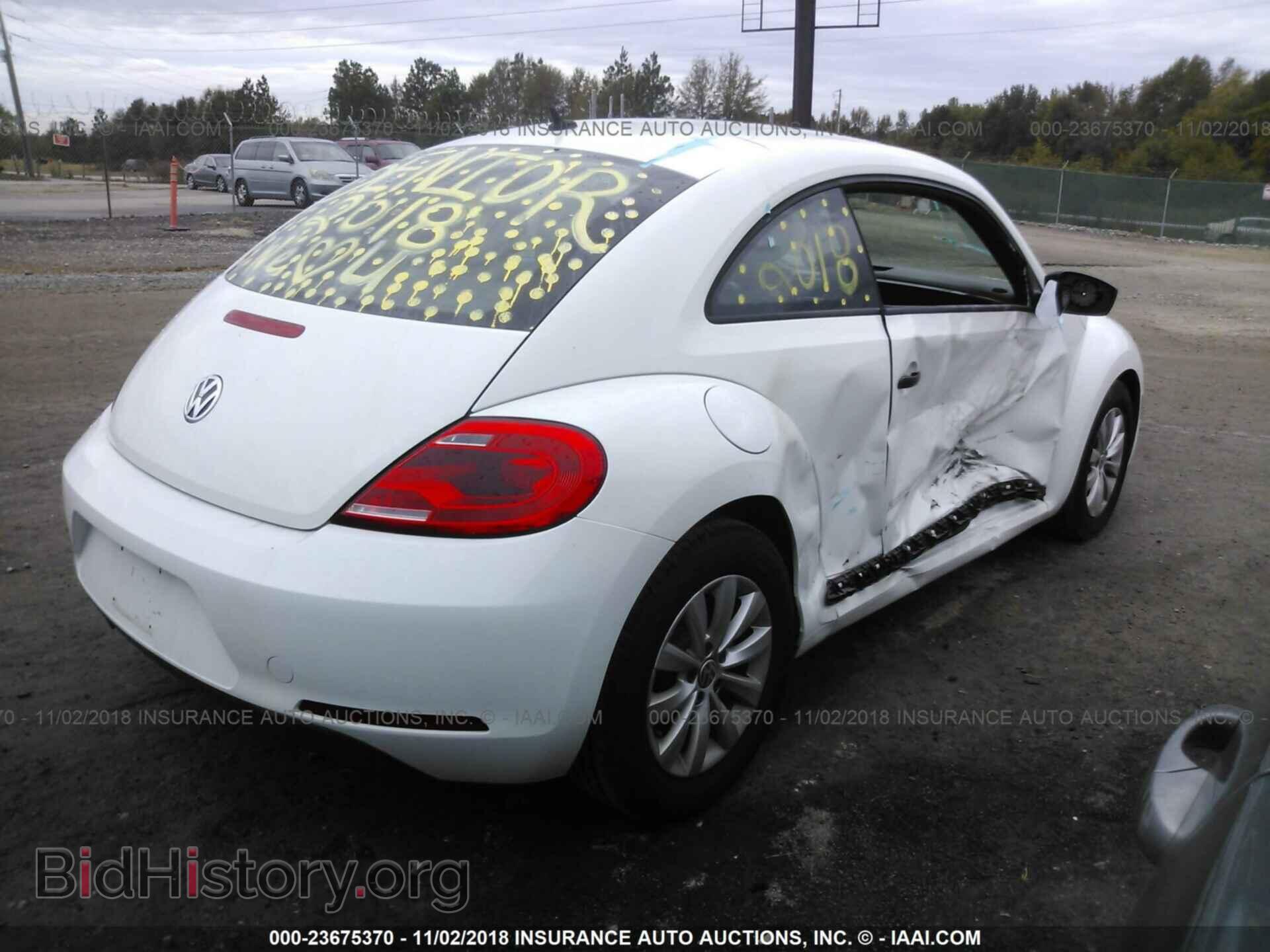 2015 VOLKSWAGEN BEETLE - VIN: 3VWF17AT9FM633091 - Фото 4