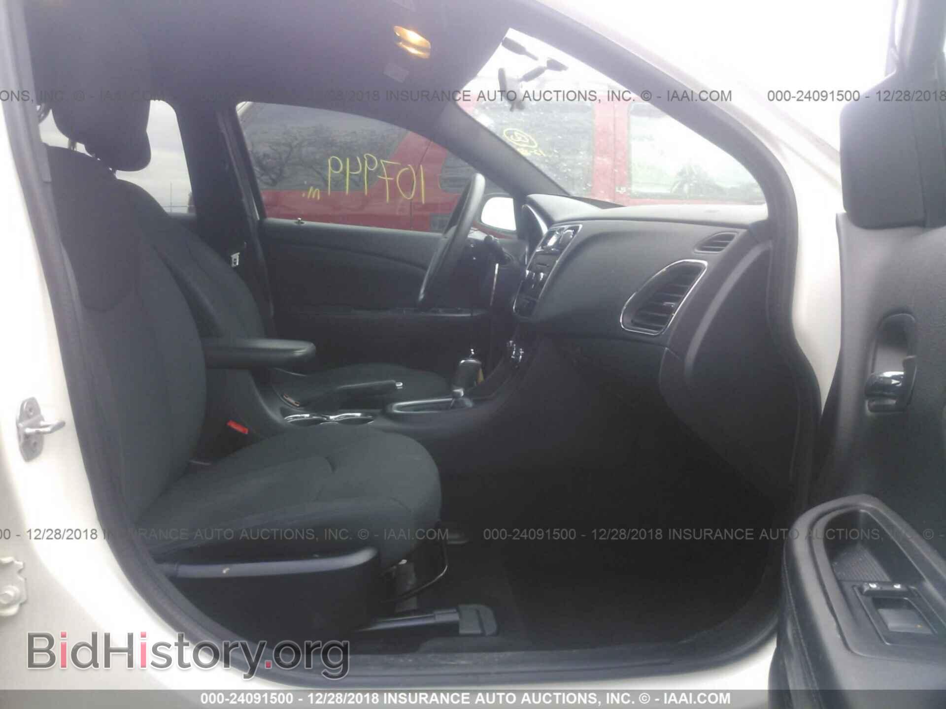 2011 CHRYSLER 200 - VIN: 1C3BC4FB2BN515690 - Фото 5