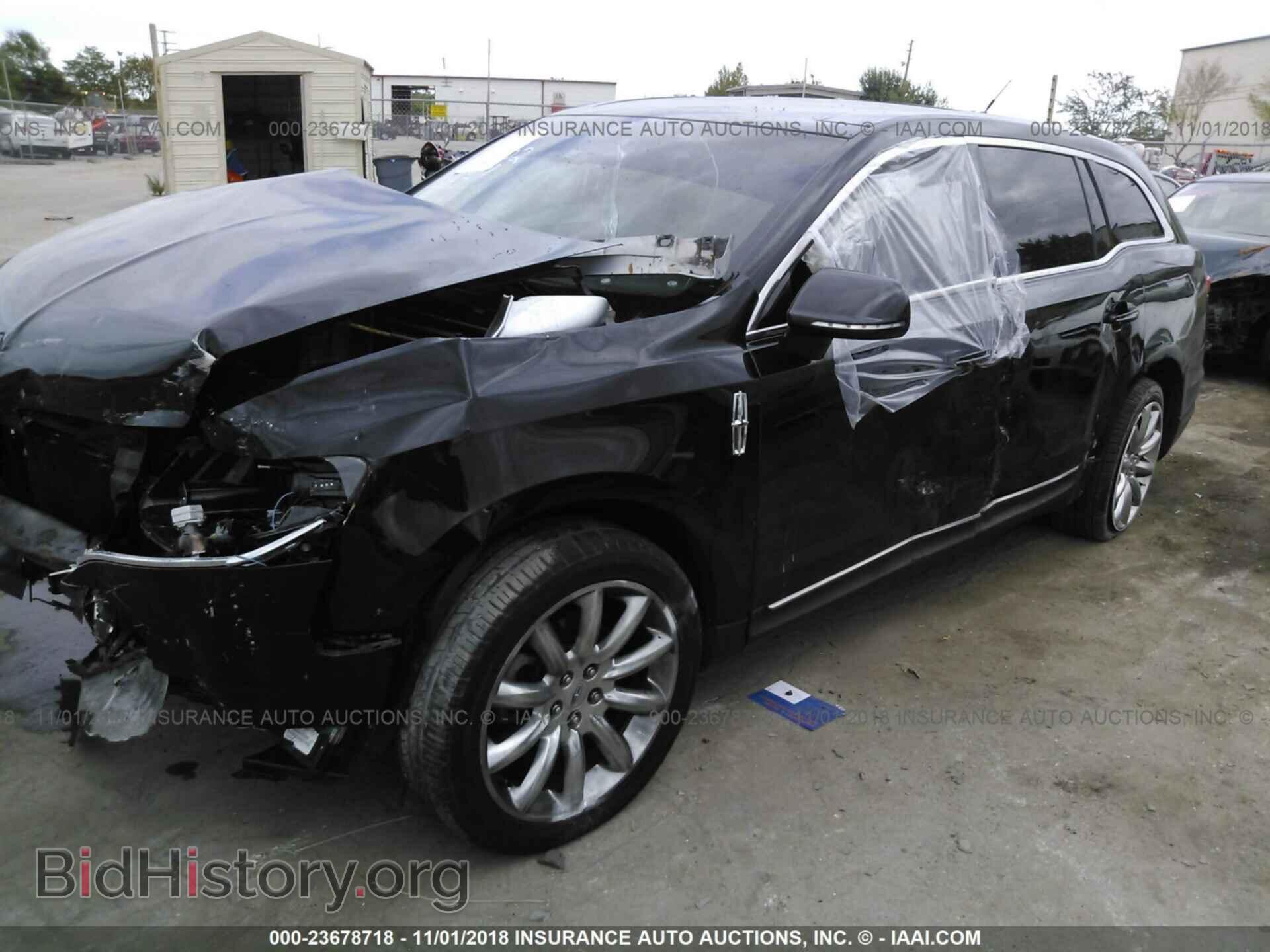 2011 LINCOLN MKT - VIN: 2LMHJ5FR8BBJ53391 - Photo 2