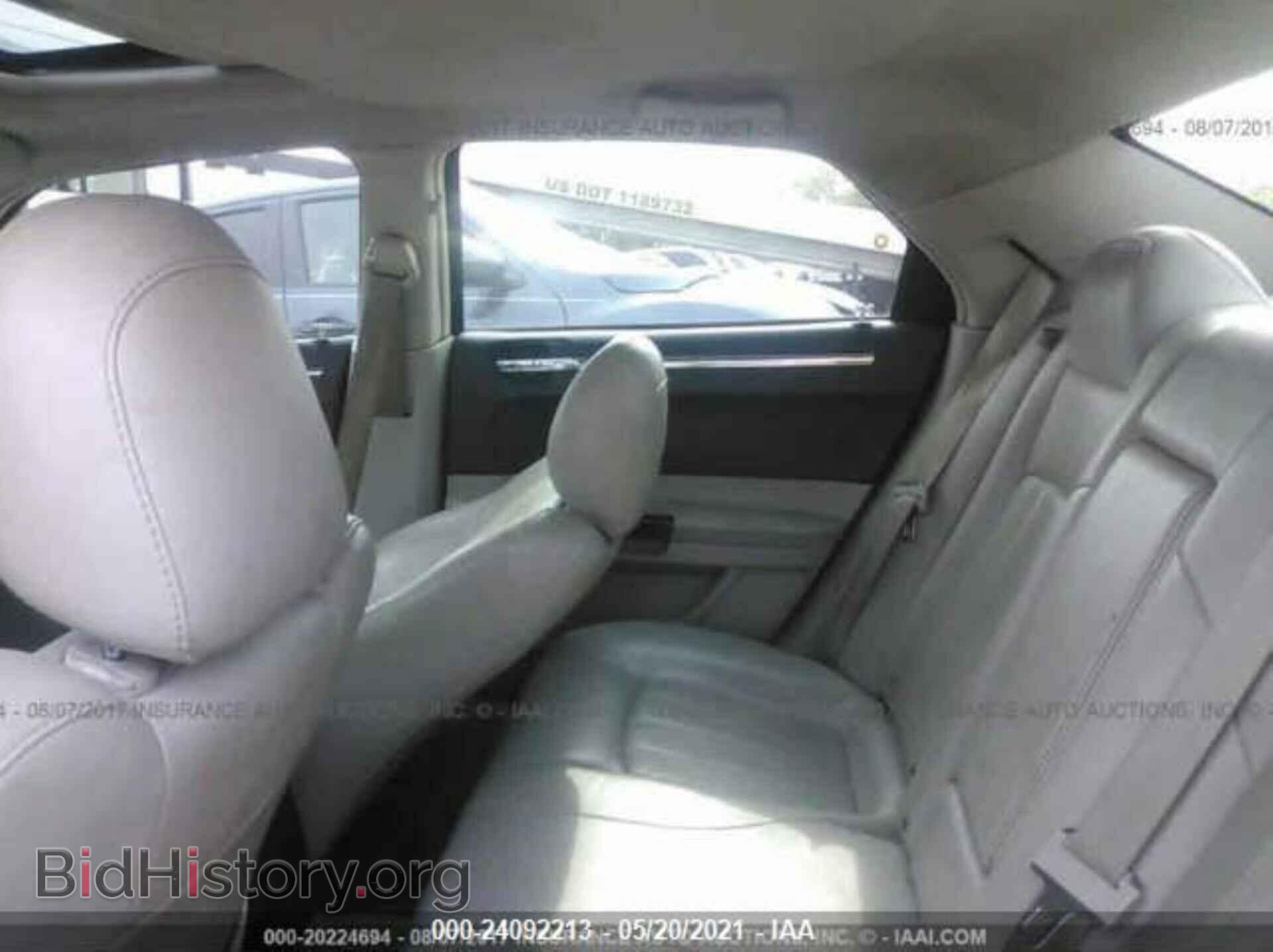 2006 CHRYSLER 300 - VIN: 2C3KA63H46H496830 - Фото 8