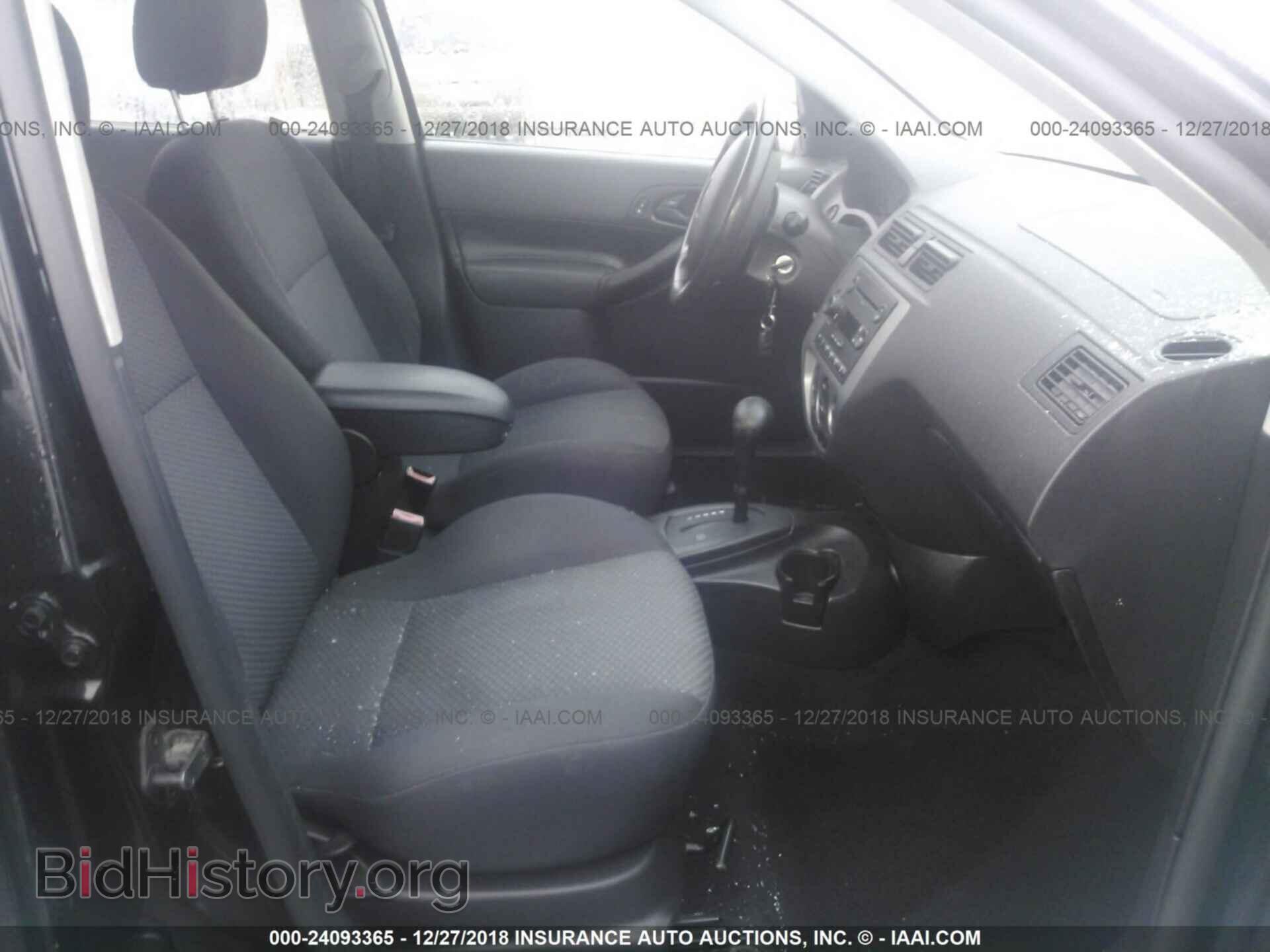 2007 FORD FOCUS - VIN: 1FAHP37N57W195866 - Фото 5
