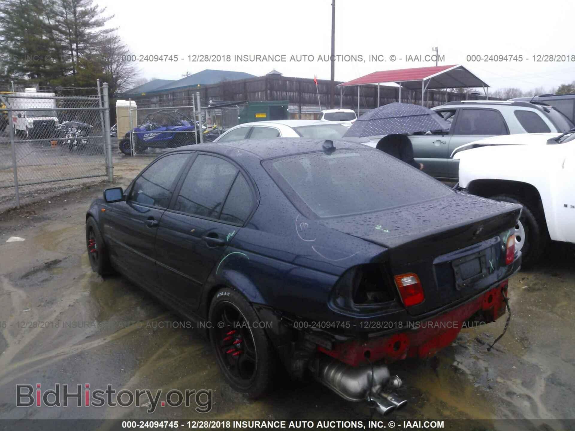 2005 BMW 330 - VIN: WBAEV53465KM42891 - Photo 3
