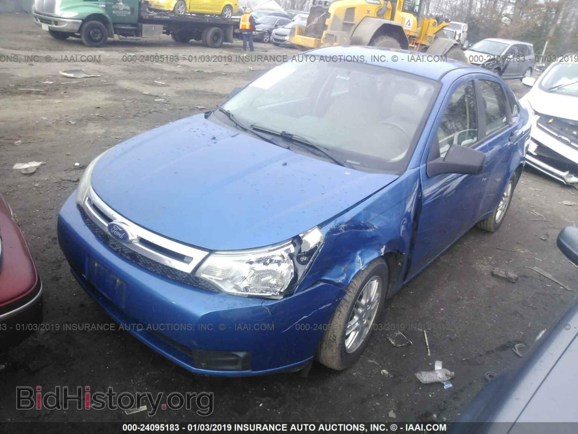 2011 FORD FOCUS - VIN: 1FAHP3FN6BW158271 - Фото 2