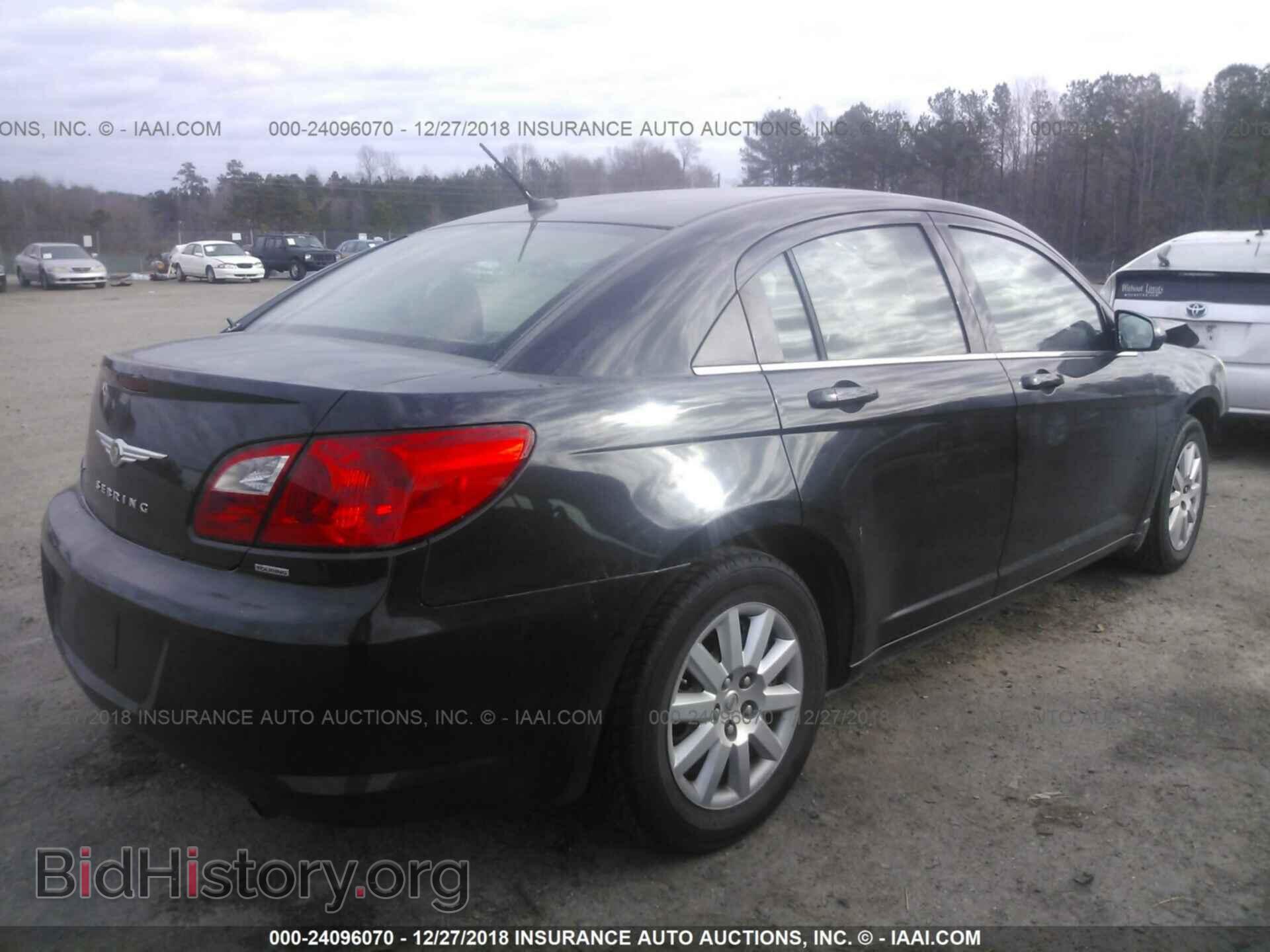 2010 CHRYSLER SEBRING - VIN: 1C3CC4FB0AN225970 - Фото 4