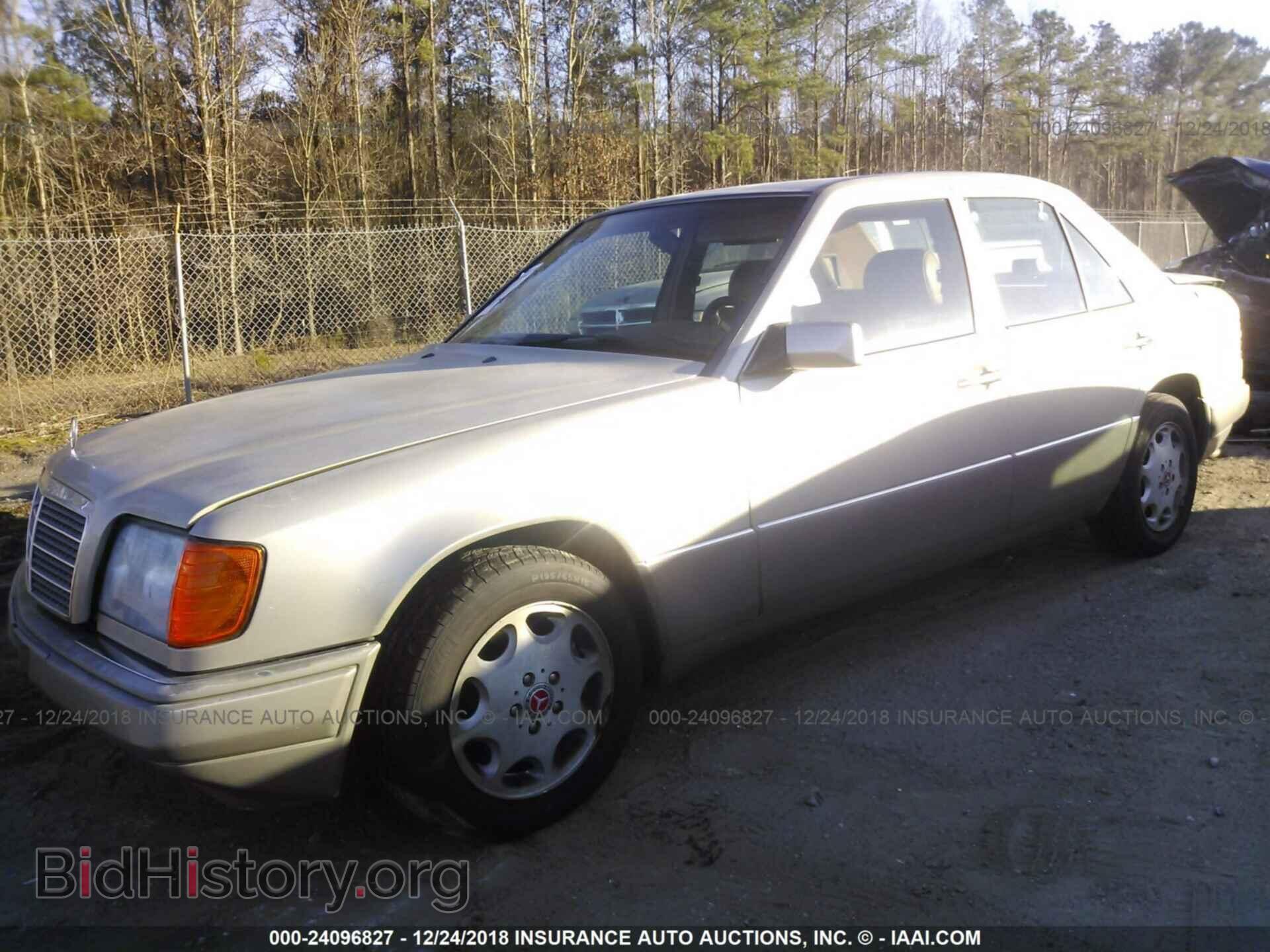 1995 MERCEDES-BENZ E - VIN: WDBEA32E2SC272420 - Фото 2