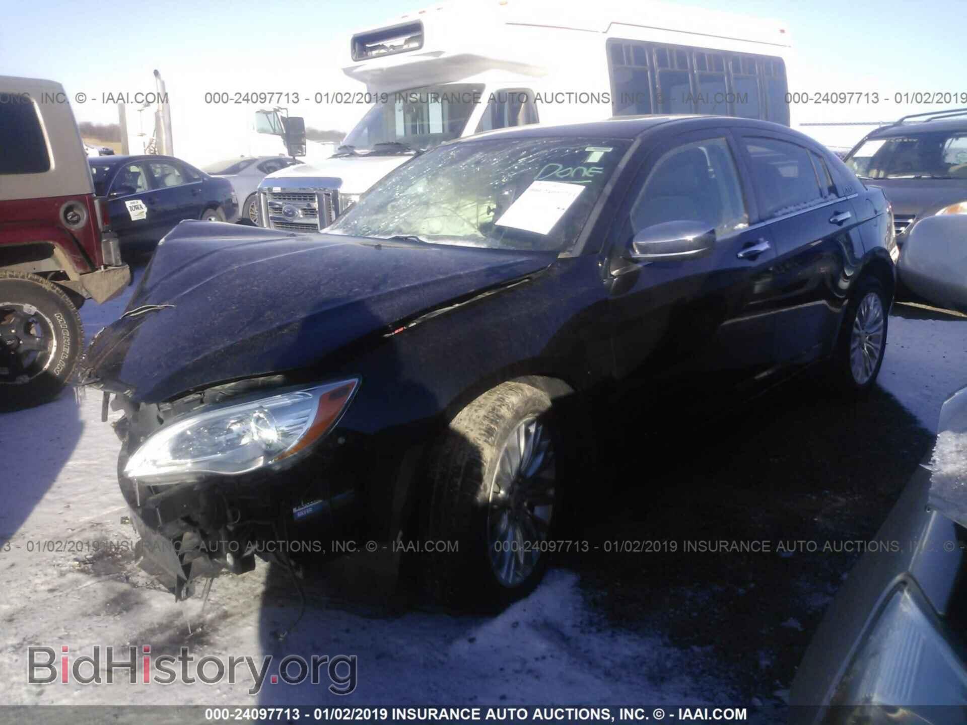 2012 CHRYSLER 200 - VIN: 1C3CCBCG8CN189744 - Photo 2