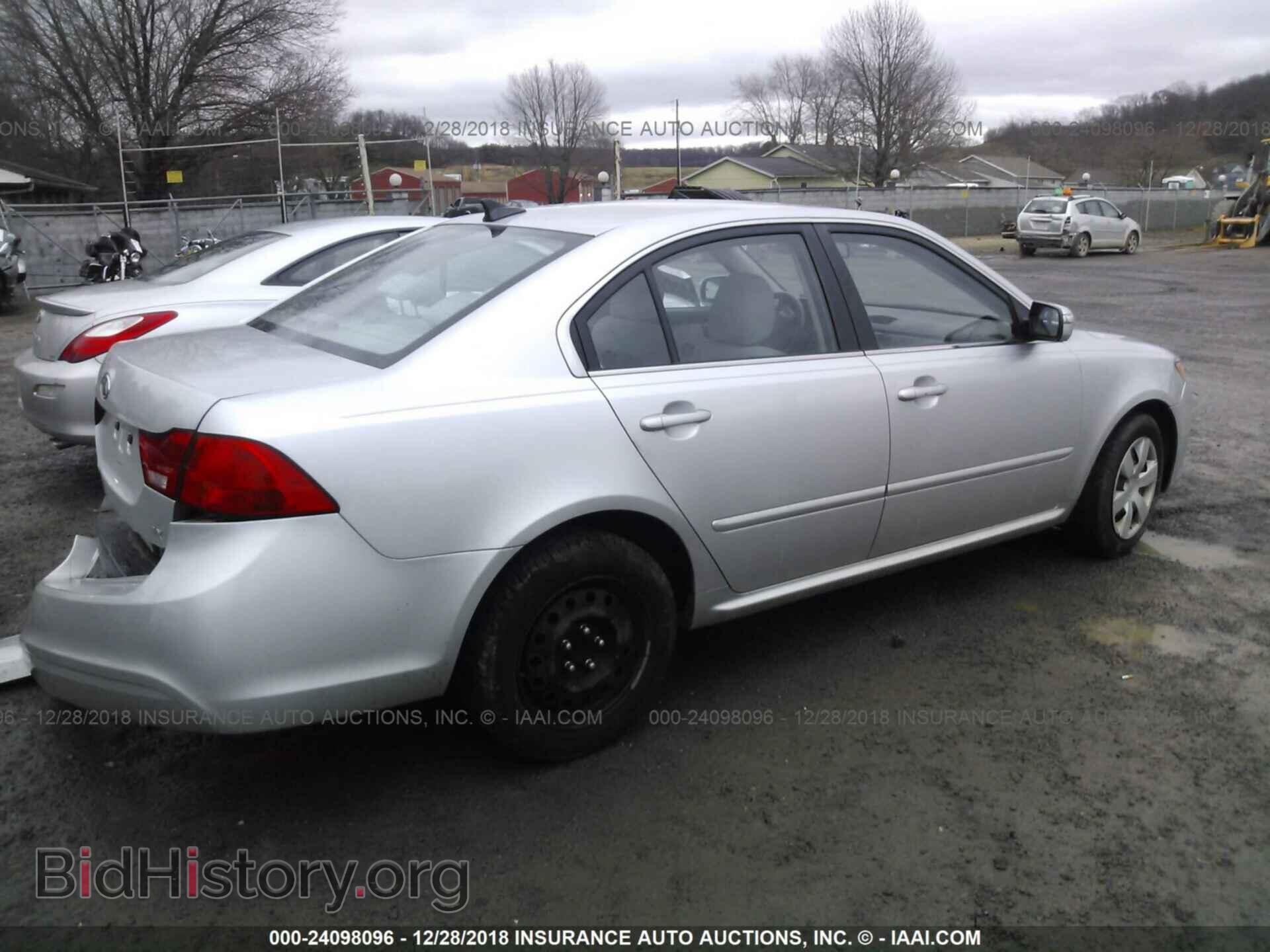2009 KIA OPTIMA - VIN: KNAGE228995325810 - Фото 4