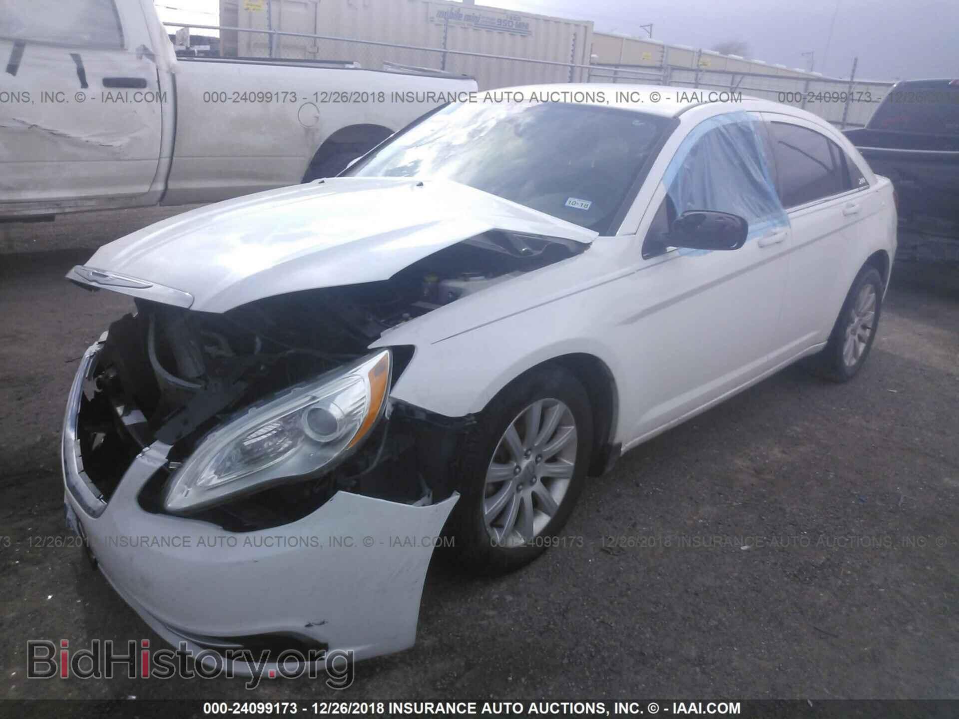 2013 CHRYSLER 200 - VIN: 1C3CCBBB7DN594744 - Photo 2