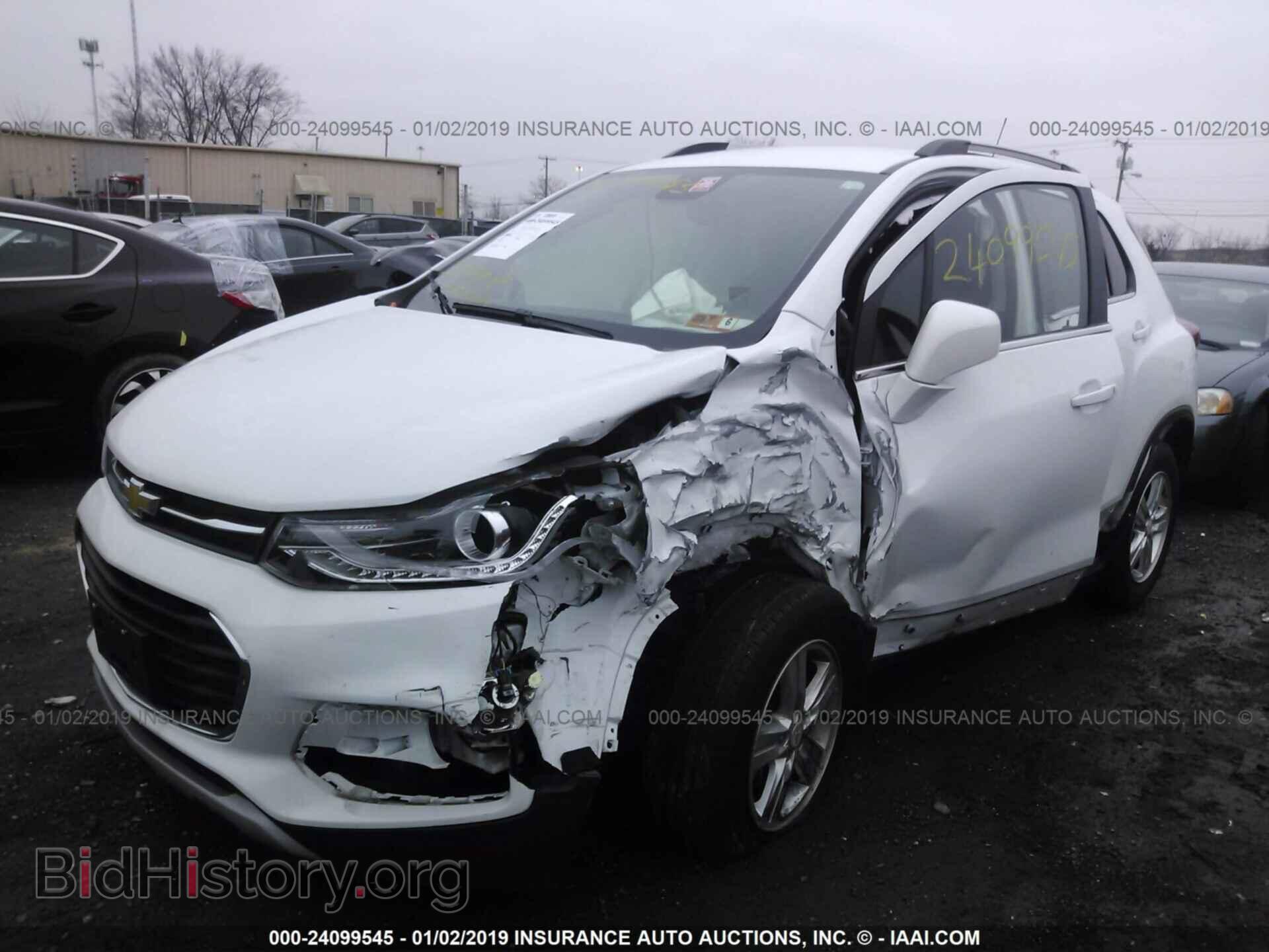 2017 CHEVROLET TRAX - VIN: 3GNCJLSB0HL190074 - Photo 2