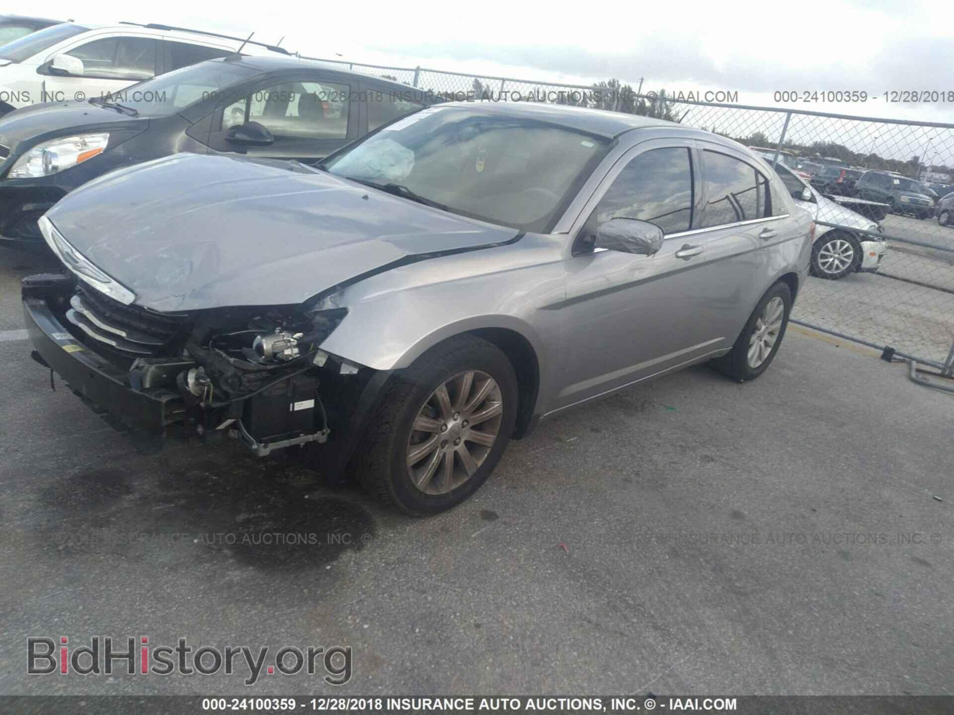 2013 CHRYSLER 200 - VIN: 1C3CCBBB0DN601288 - Photo 2