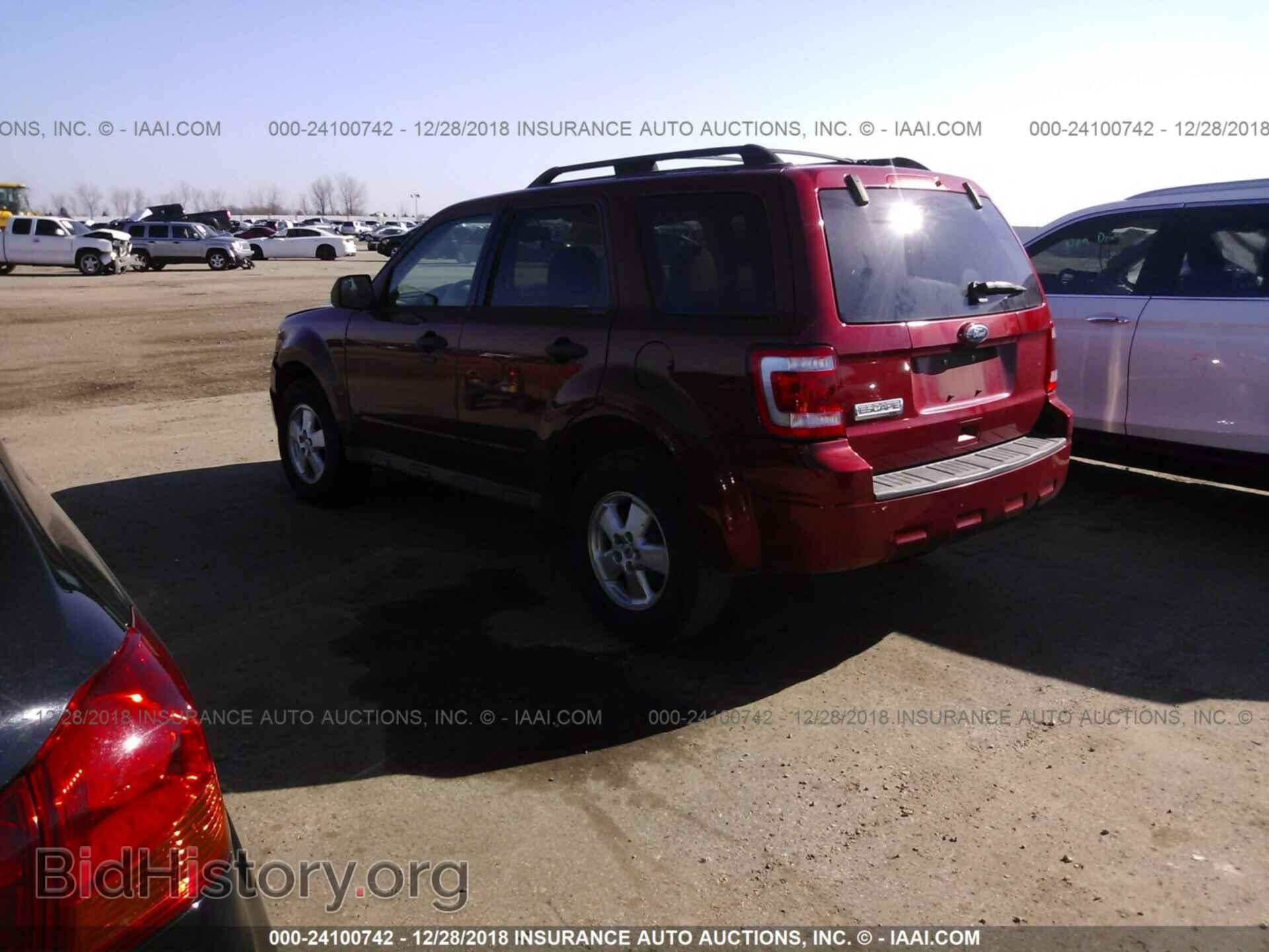 2011 FORD ESCAPE - VIN: 1FMCU0D72BKA55318 - Фото 3