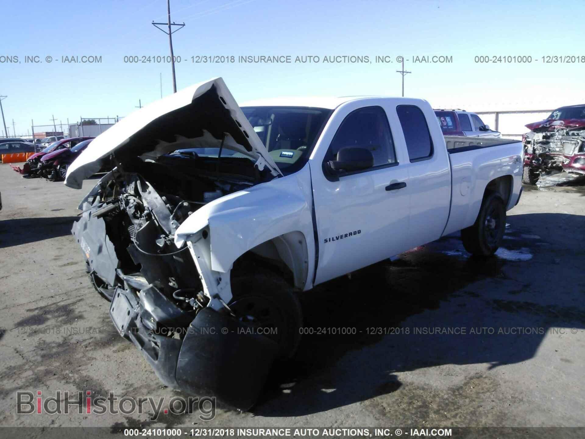 2011 CHEVROLET SILVERADO - VIN: 1GCRKPE31BZ444242 - Фото 2