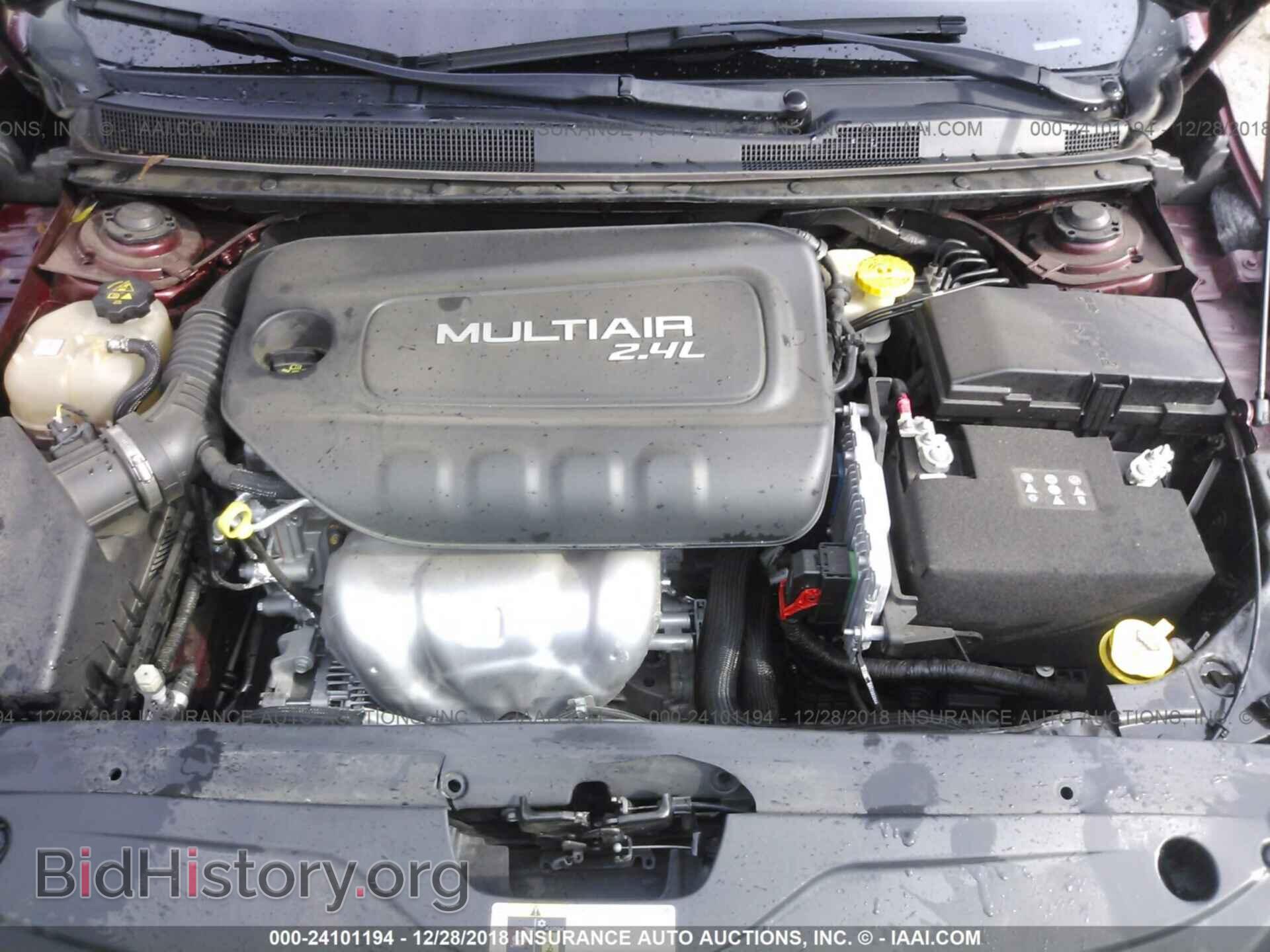 2015 CHRYSLER 200 - VIN: 1C3CCCAB0FN602936 - Photo 10