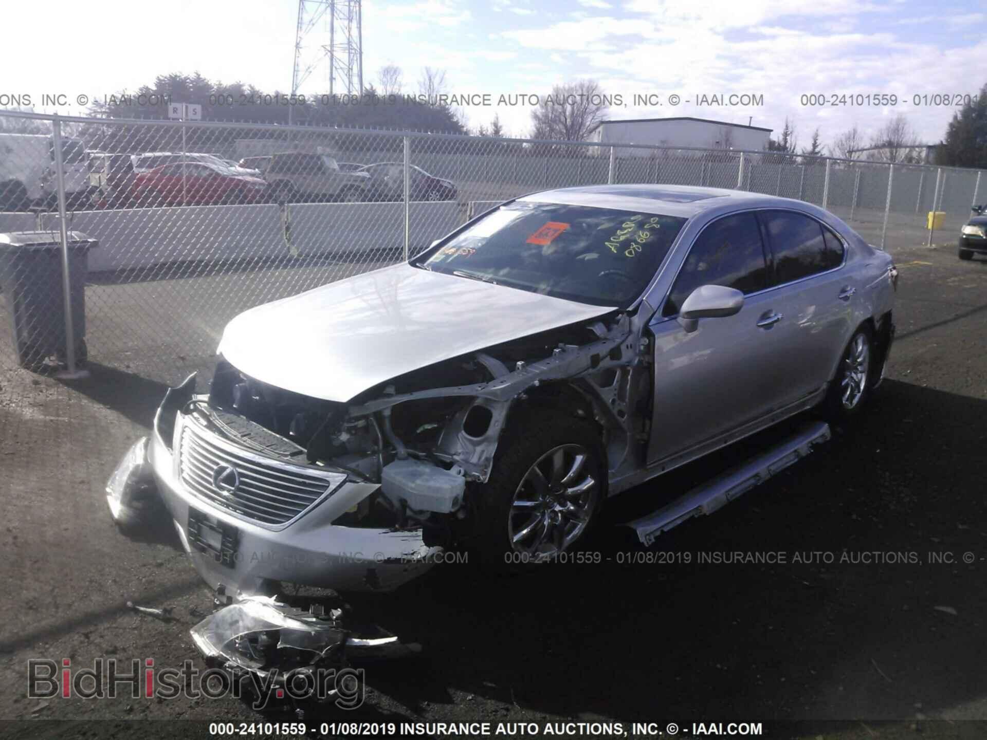 2009 LEXUS LS - VIN: JTHBL46F195086680 - Фото 2