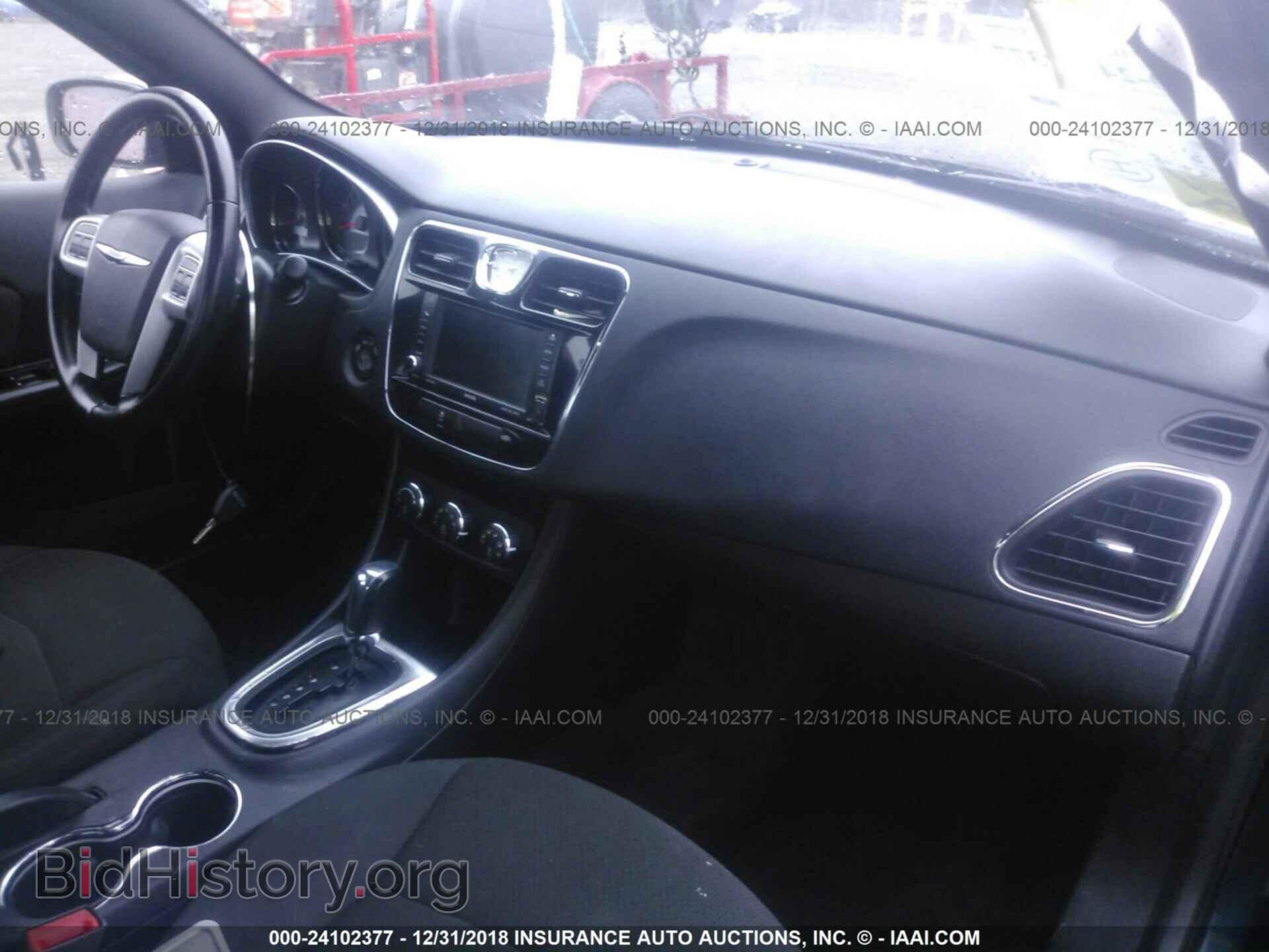 2012 CHRYSLER 200 - VIN: 1C3CCBBB8CN181360 - Фото 5