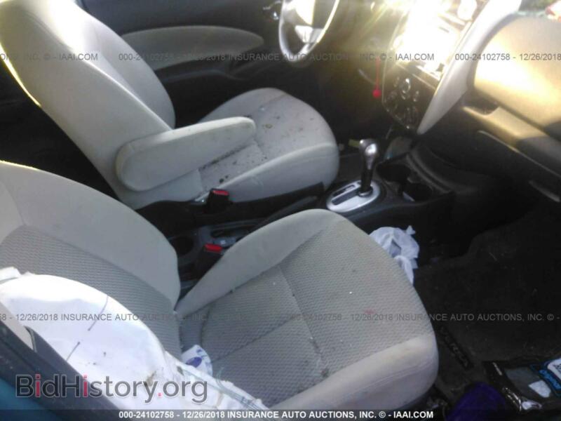 2016 Nissan VERSA NOTE (VIN 3N1CE2CP2GL388688) — photo 5 of 10