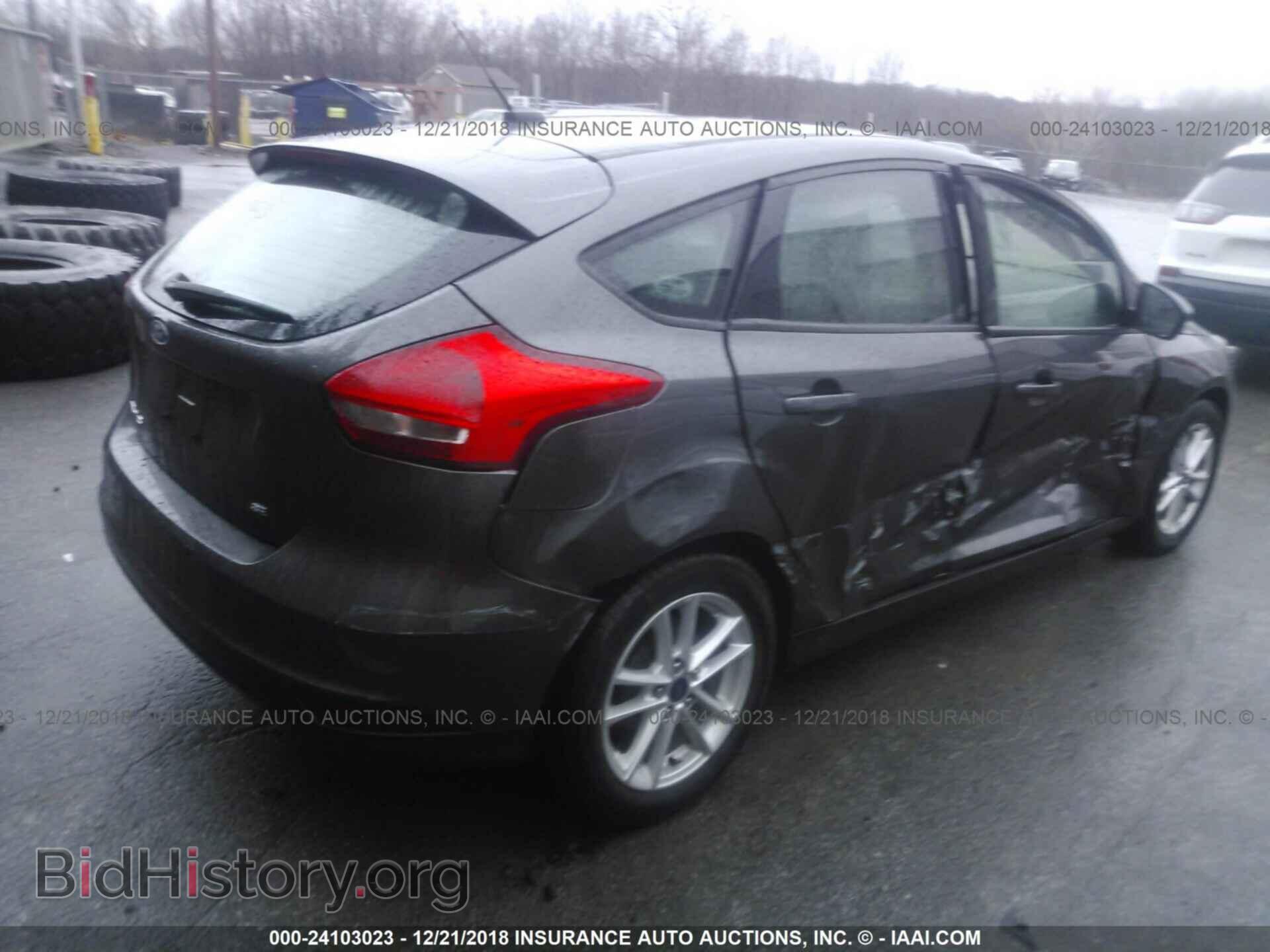 2016 Ford Focus - VIN: 1FADP3K25GL352390 - Photo 4