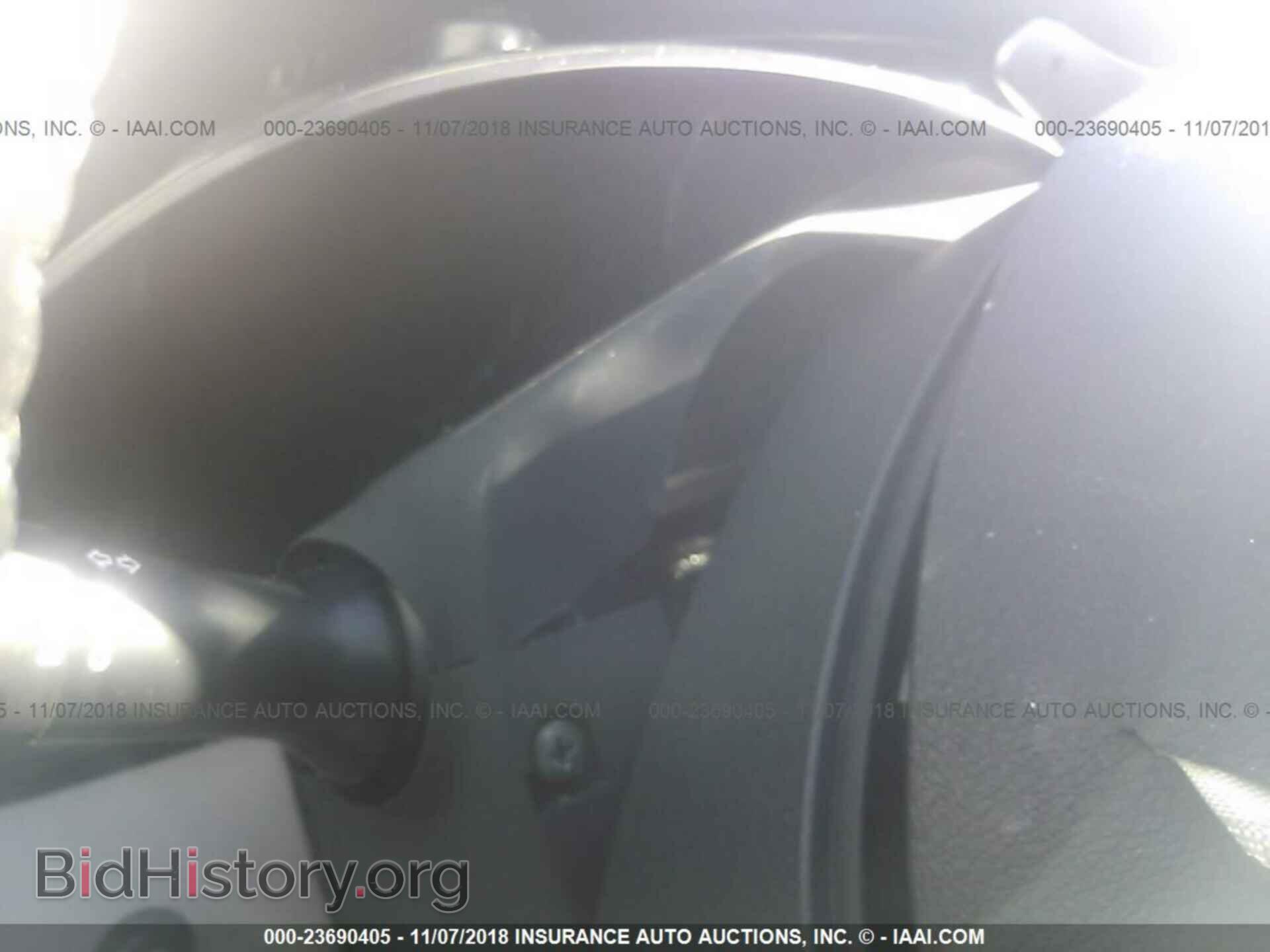 2011 LEXUS IS - VIN: JTHCF5C21B5052635 - Photo 7
