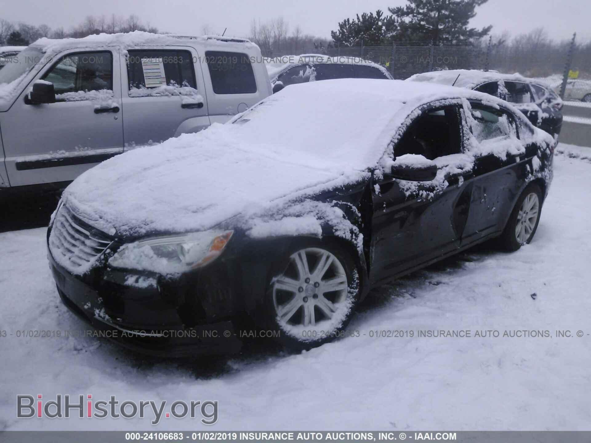 2013 CHRYSLER 200 - VIN: 1C3CCBBB5DN735486 - Фото 2