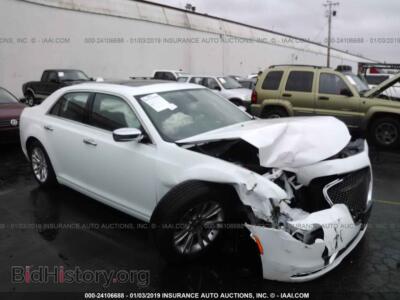 2016 Chrysler 300C, white — VIN 2C3CCAEGXGH219879, IAAI