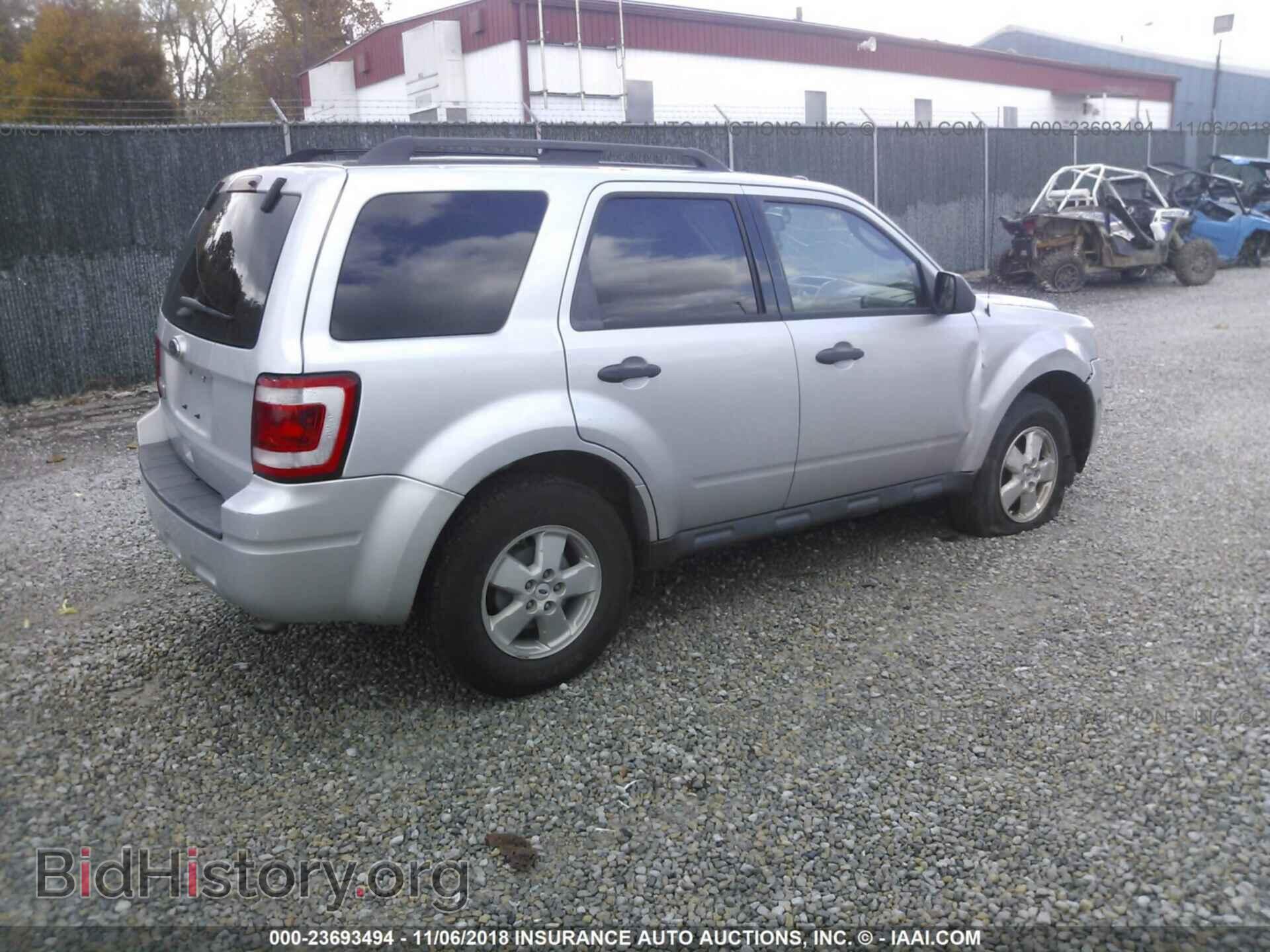 2011 Ford Escape - VIN: 1FMCU9D75BKC11727 - Фото 4