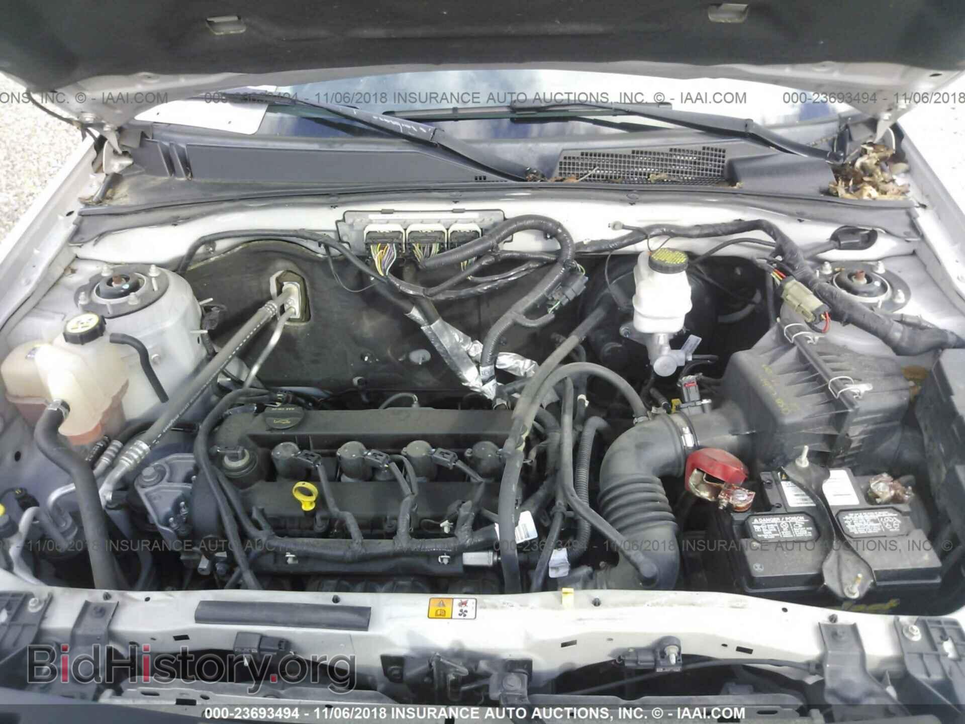 2011 Ford Escape - VIN: 1FMCU9D75BKC11727 - Фото 10