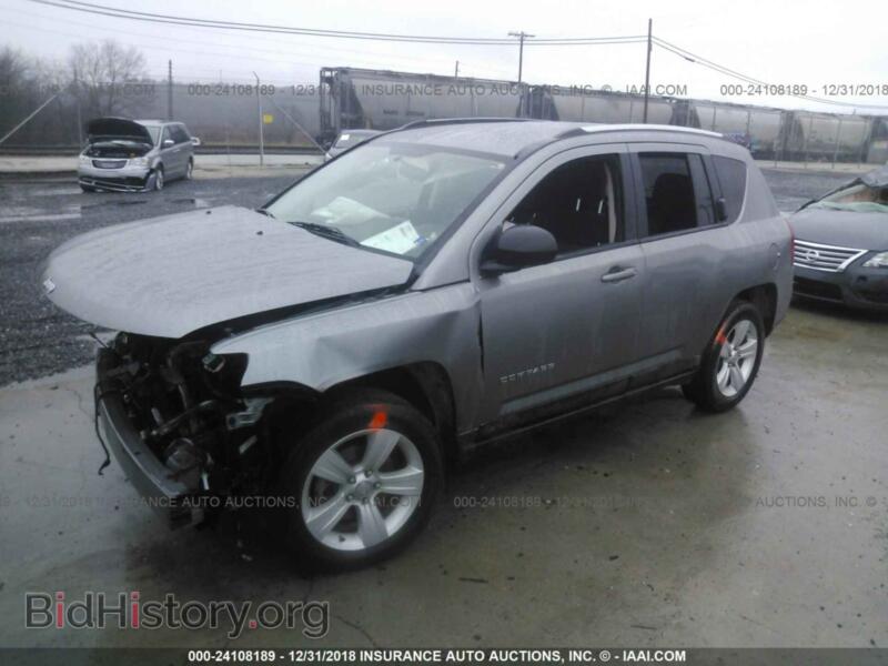2012 Jeep COMPASS (VIN 1C4NJCBA7CD504228) — photo 2 of 10