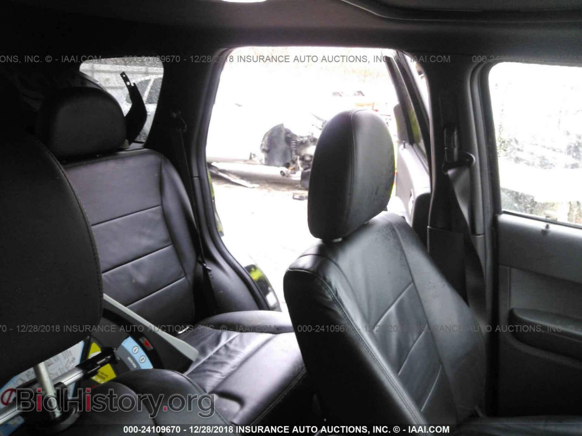 2011 FORD ESCAPE - VIN: 1FMCU9EG2BKA80559 - Фото 8