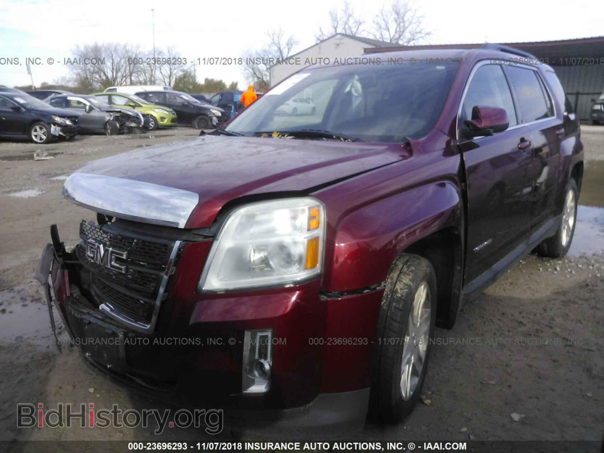 2010 GMC TERRAIN - VIN: 2CTFLGEW8A6305895 - Photo 2