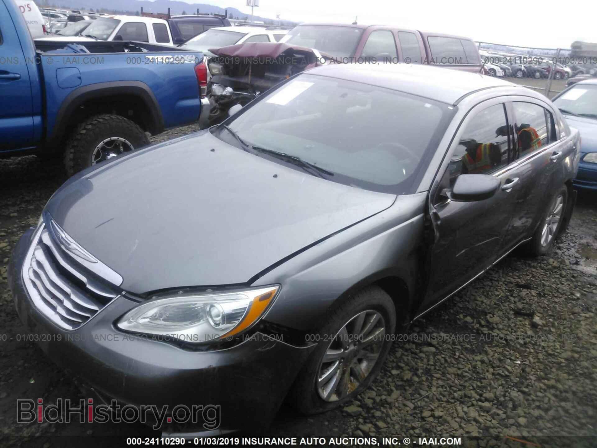 2012 CHRYSLER 200 - VIN: 1C3CCBBB2CN181063 - Фото 2