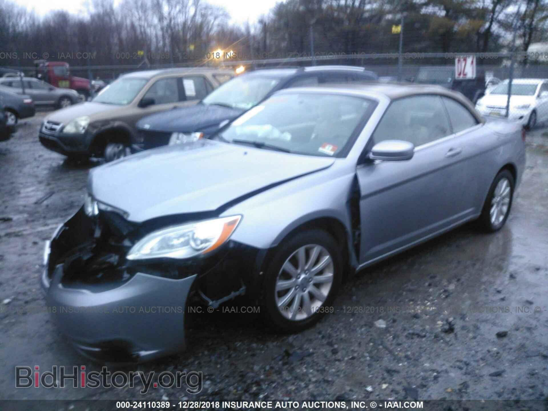 2013 CHRYSLER 200 - VIN: 1C3BCBEB1DN512028 - Photo 2
