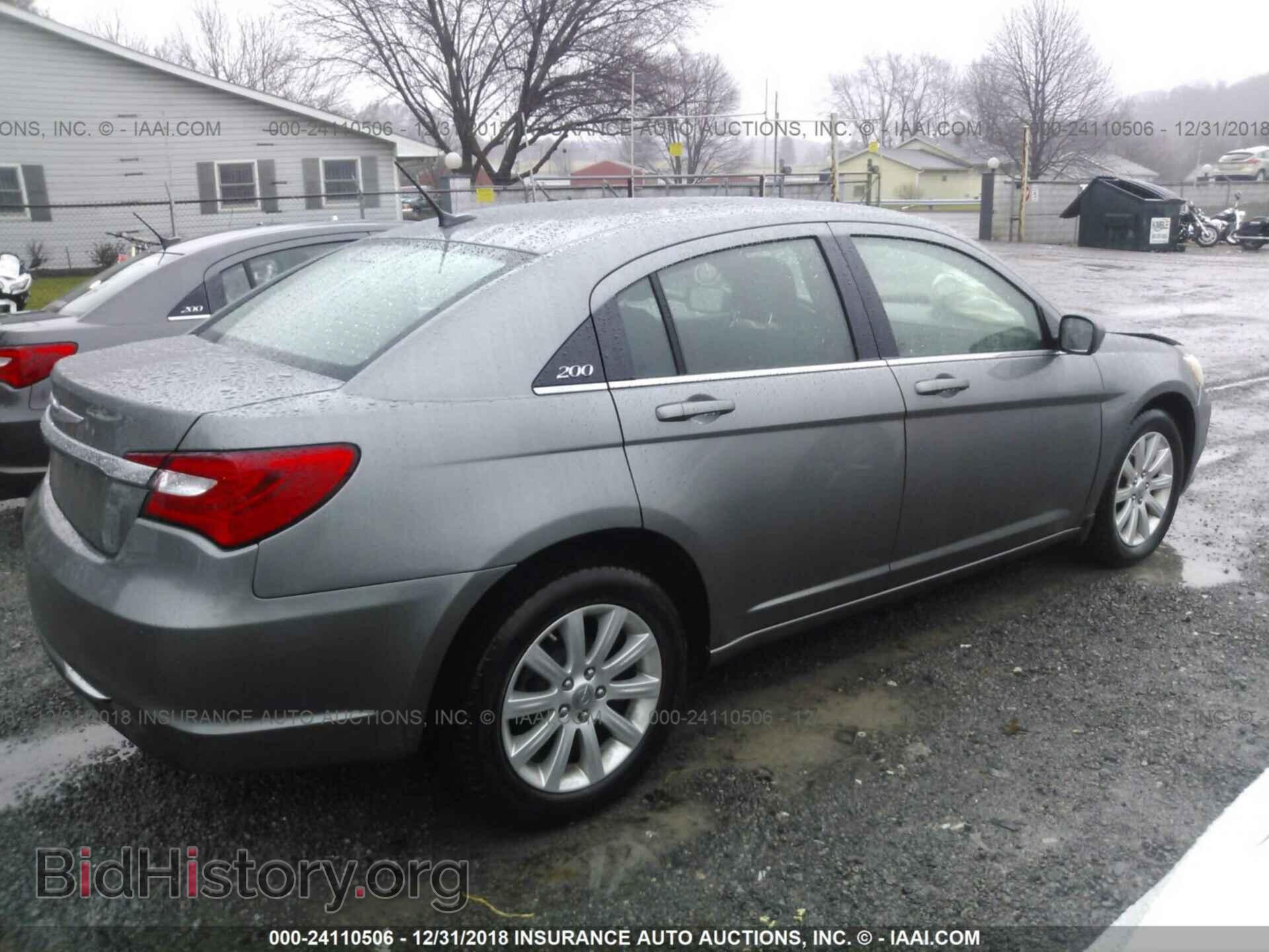 2012 CHRYSLER 200 - VIN: 1C3CCBBG2CN106830 - Фото 4