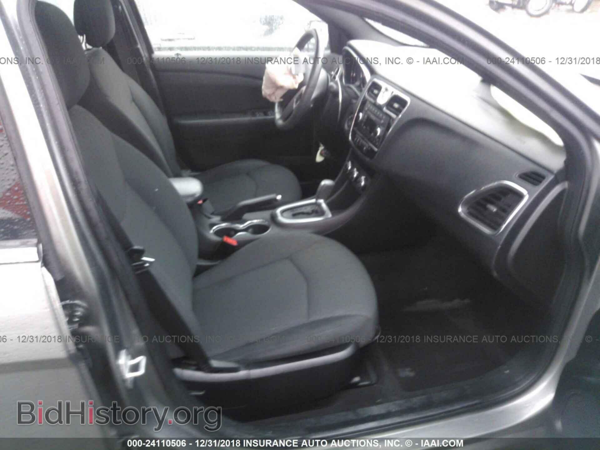 2012 CHRYSLER 200 - VIN: 1C3CCBBG2CN106830 - Фото 5