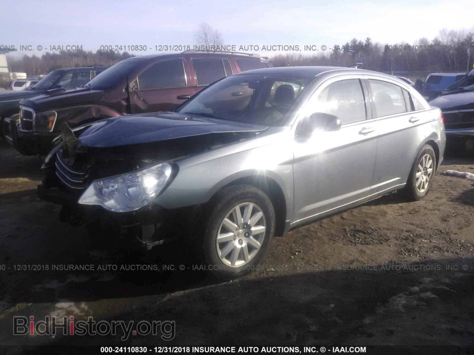 2010 CHRYSLER SEBRING - VIN: 1C3CC4FB1AN183907 - Photo 2