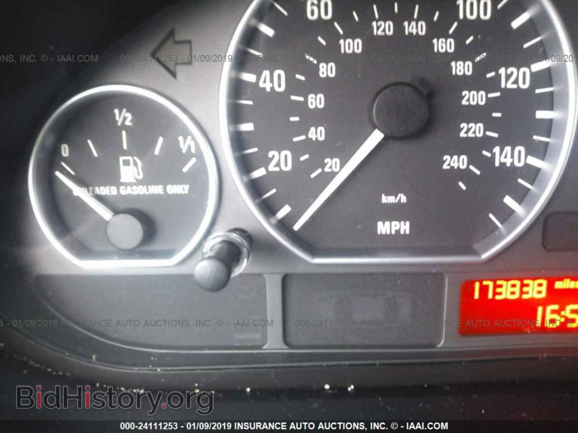 2003 BMW 330 - VIN: WBAEW53473PG10425 - Photo 7