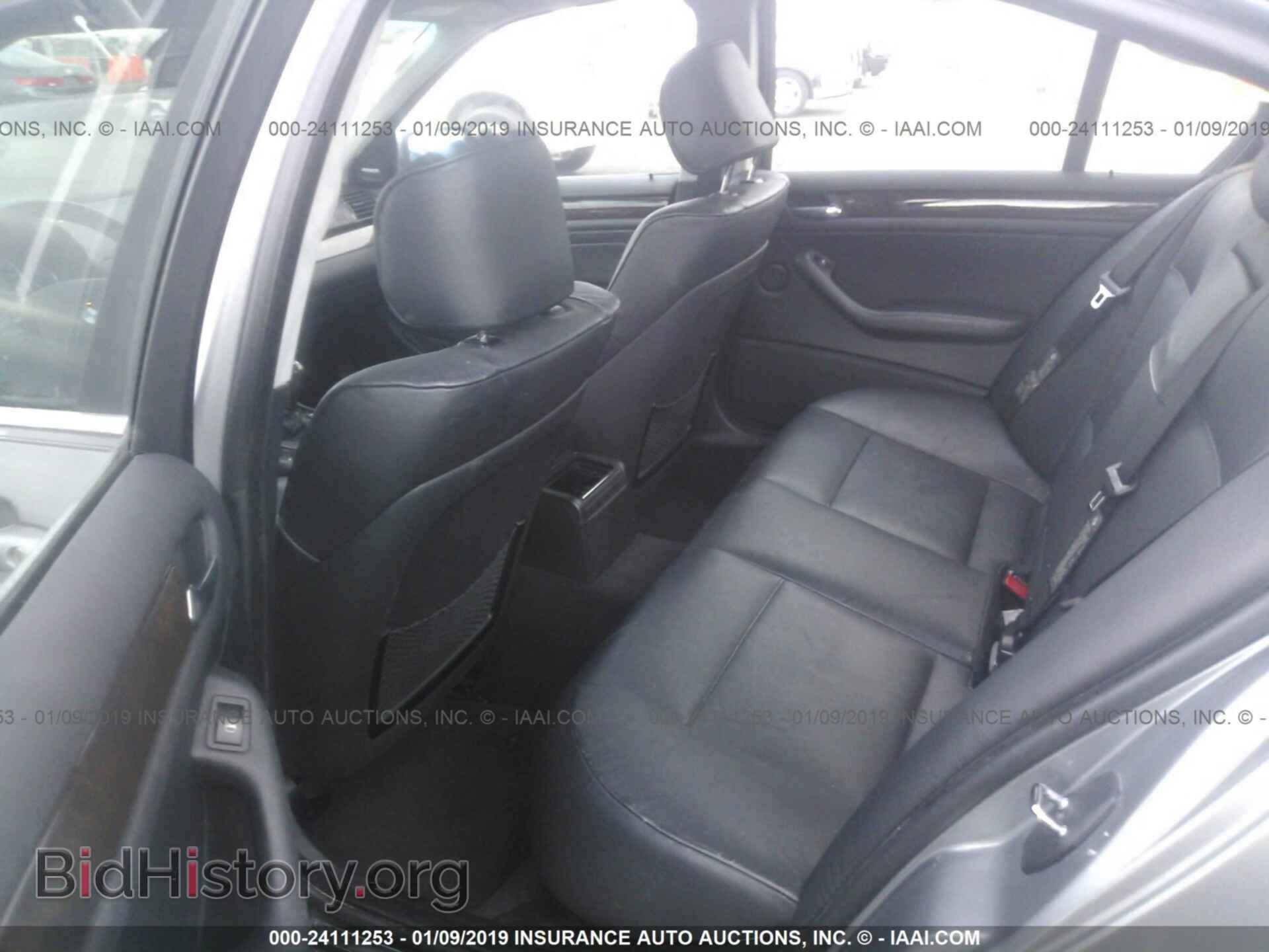 2003 BMW 330 - VIN: WBAEW53473PG10425 - Photo 8