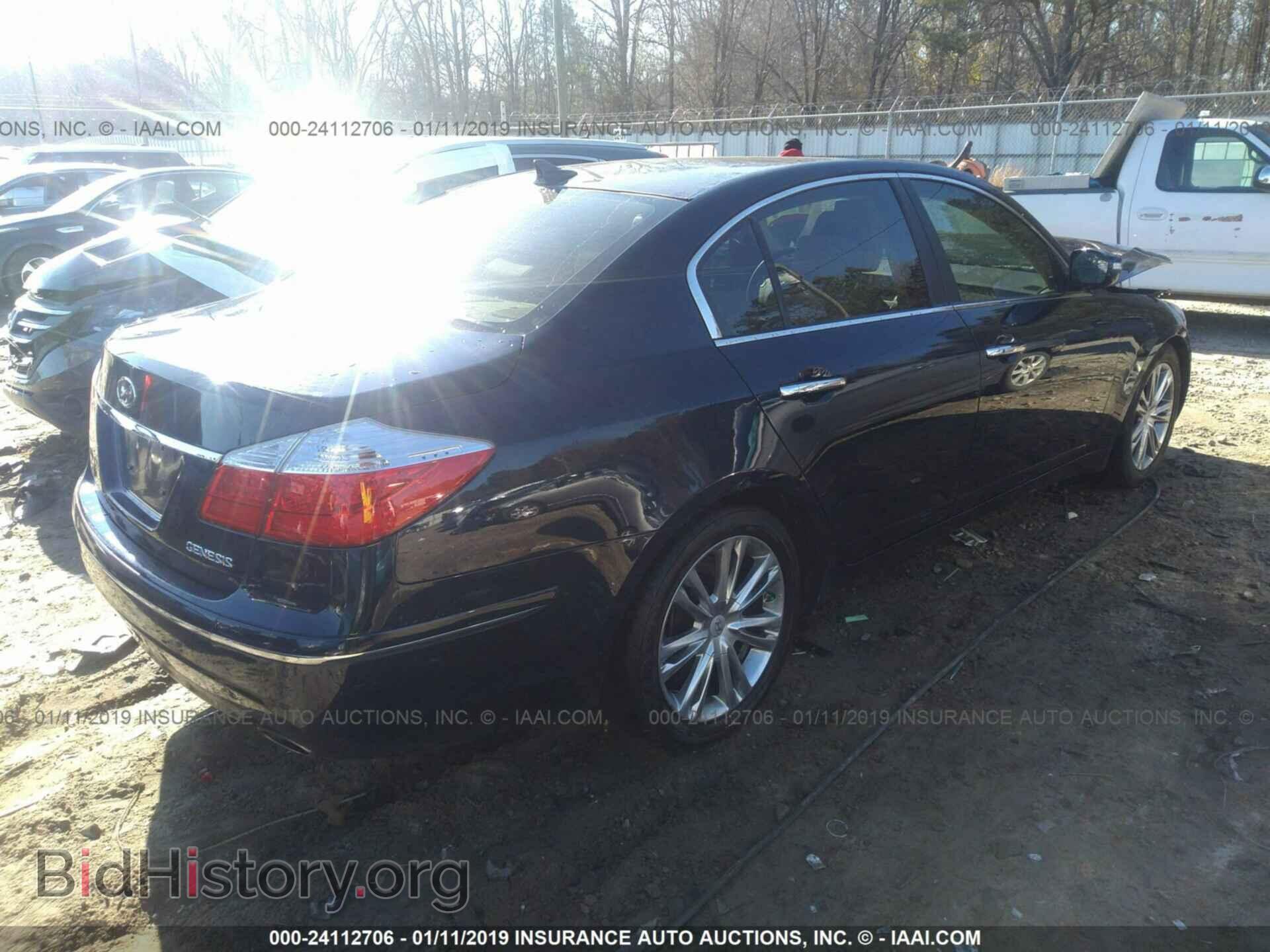 2011 HYUNDAI GENESIS - VIN: KMHGC4DE3BU122247 - Фото 4