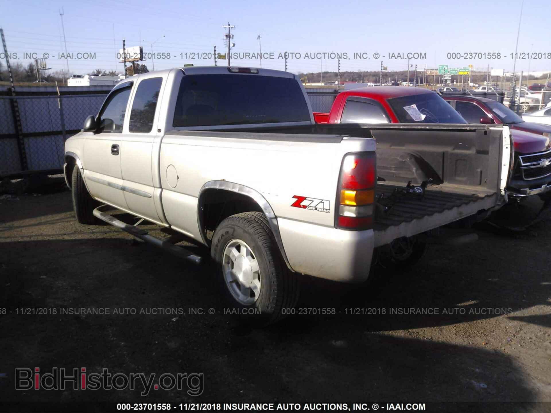 2004 GMC NEW SIERRA - VIN: 2GTEK19T141262168 - Фото 3