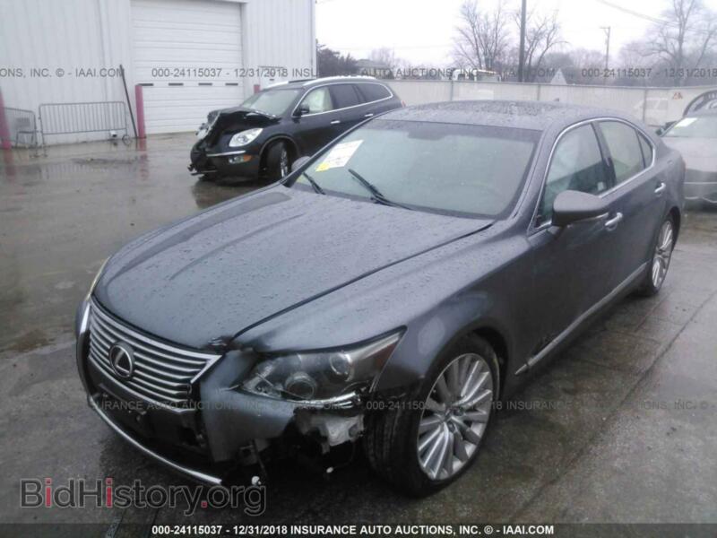 2014 Lexus LS (VIN JTHCL5EF0E5019736) — фото 2 из 10