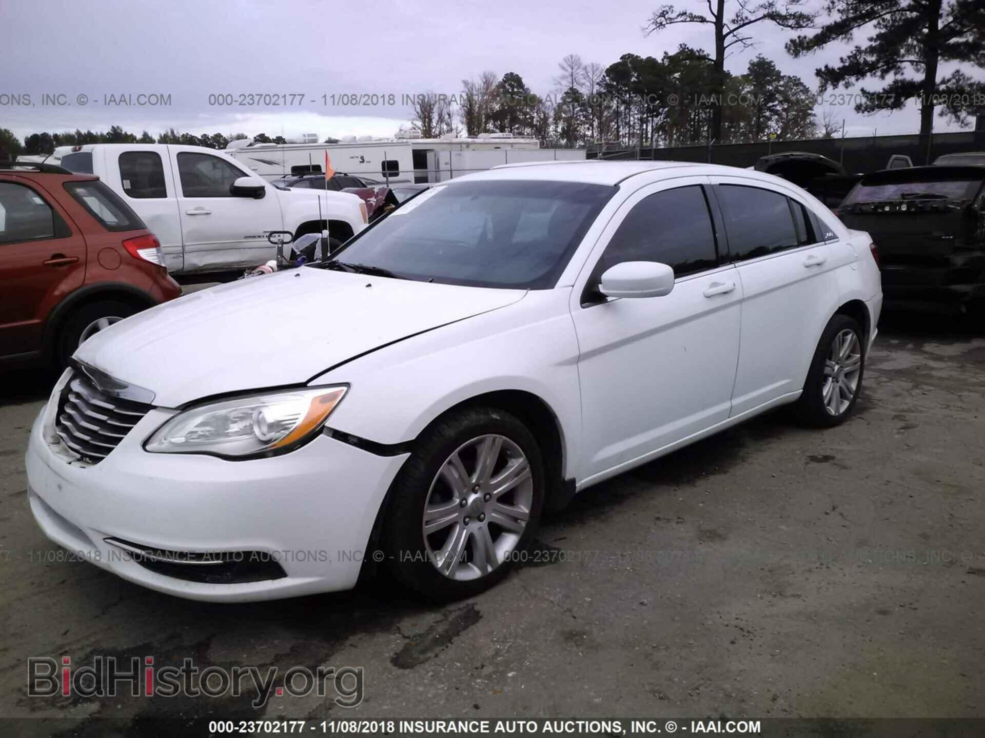 2013 CHRYSLER 200 - VIN: 1C3CCBAB9DN660485 - Photo 2